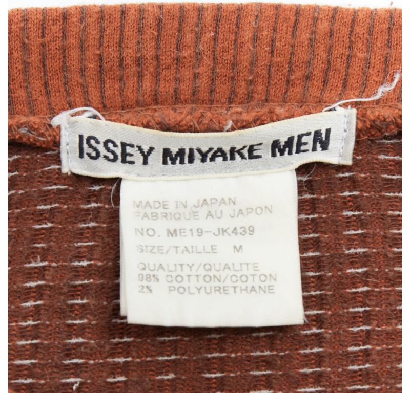 ISSEY MIYAKE UOMO maglione a maniche lunghe a coste in misto cotone marrone M. in vendita 3