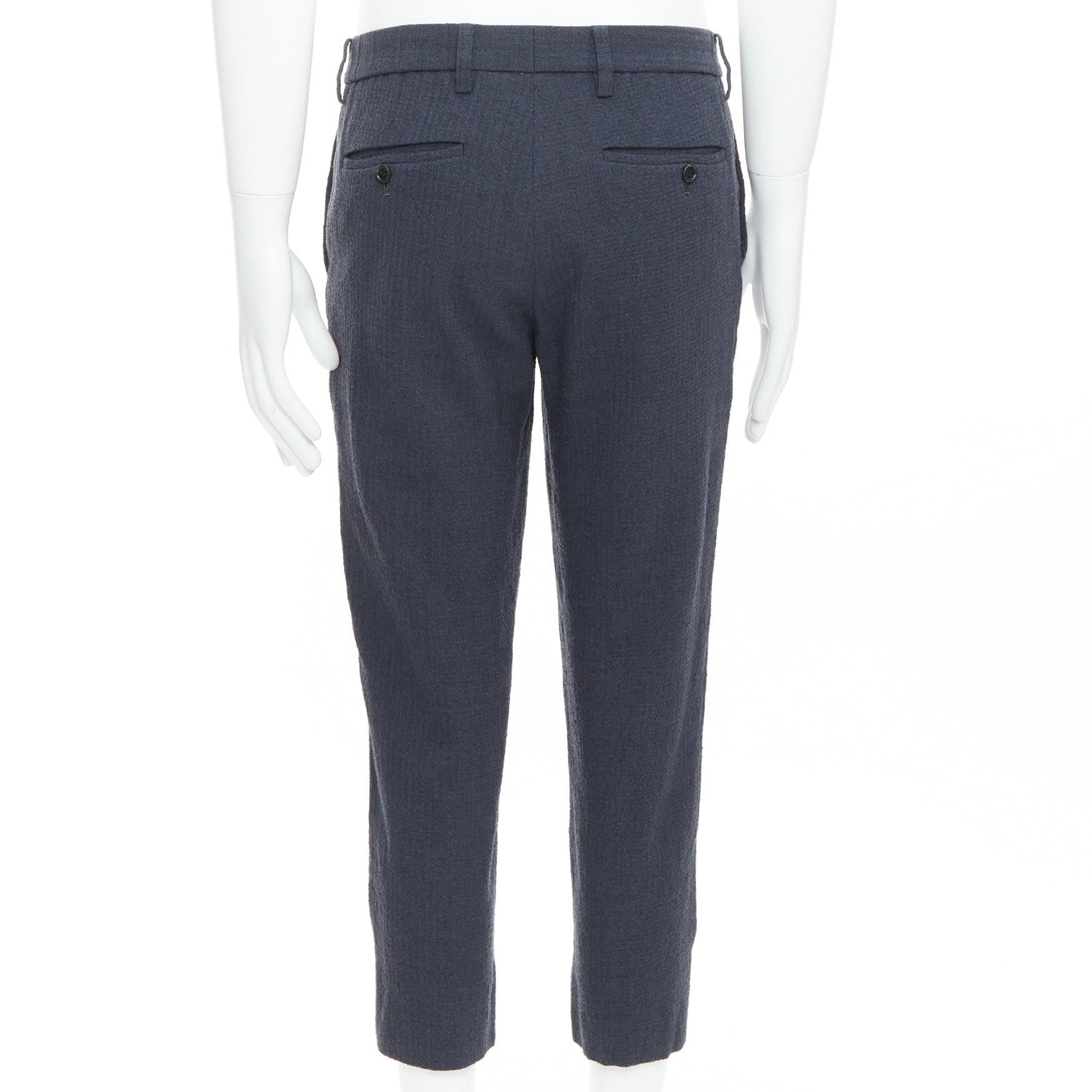ISSEY MIYAKE Herren Graue strukturierte Hose aus 100 % Wolle JP1 S im Angebot 1