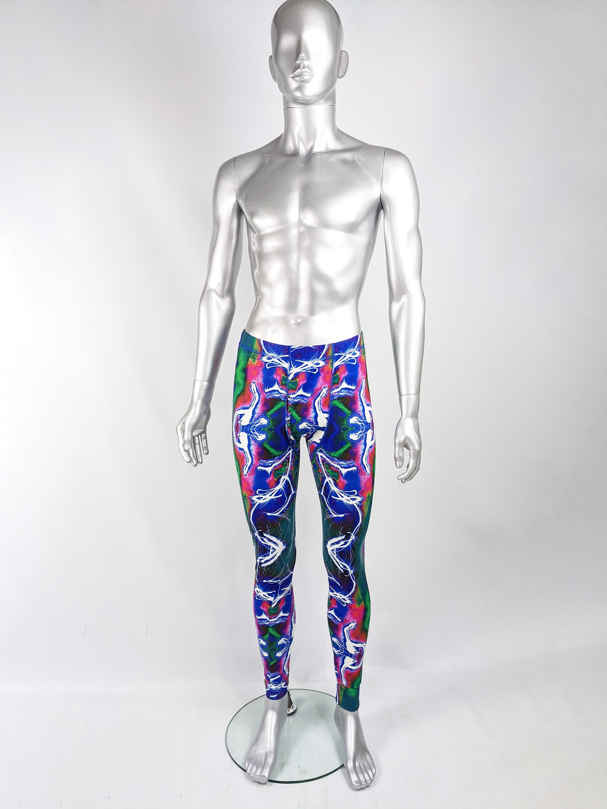 An amazing and rare pair of archive Issey Miyake skinny stretch trousers / leggings from the autumn winter 2014 collection, the twin of these pants were worn in the runway collection and the print was featured on other items. In a stretch jersey
