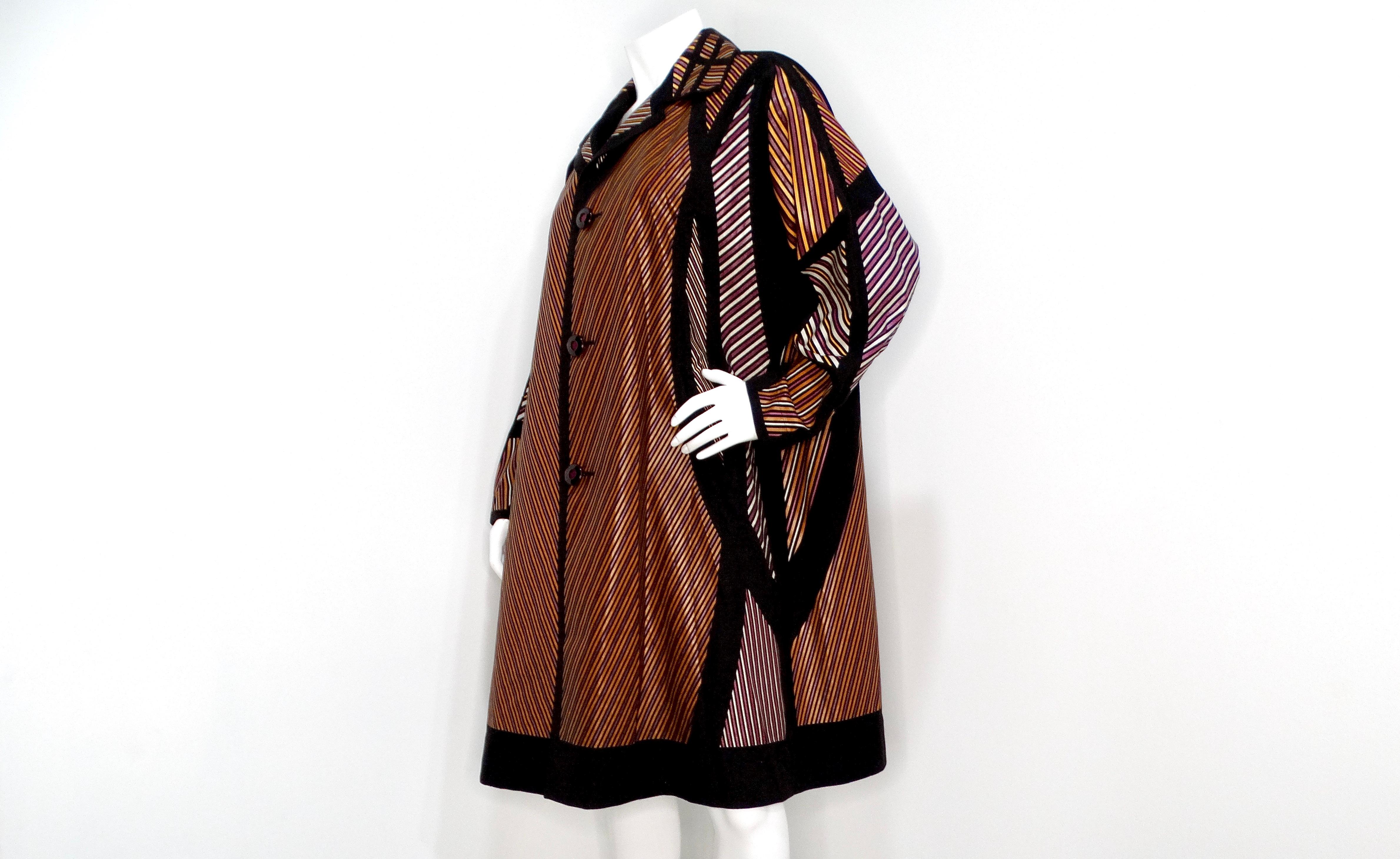 Issey Miyake - Cappotto da auto a righe multicolore in vendita 2