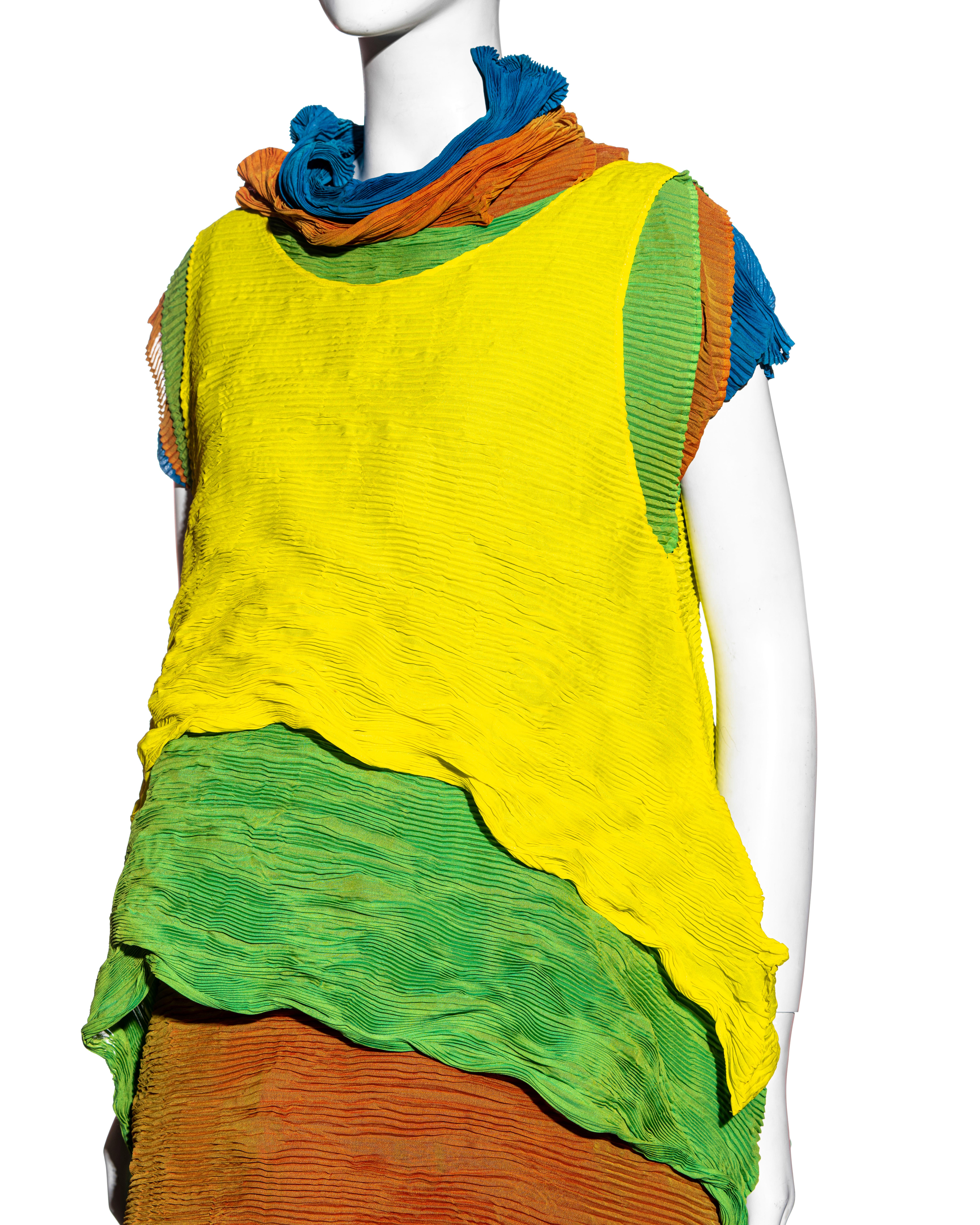 Issey Miyake - Robe plissée multicolore à quatre pièces superposées, printemps-été 1993 Excellent état - En vente à London, GB