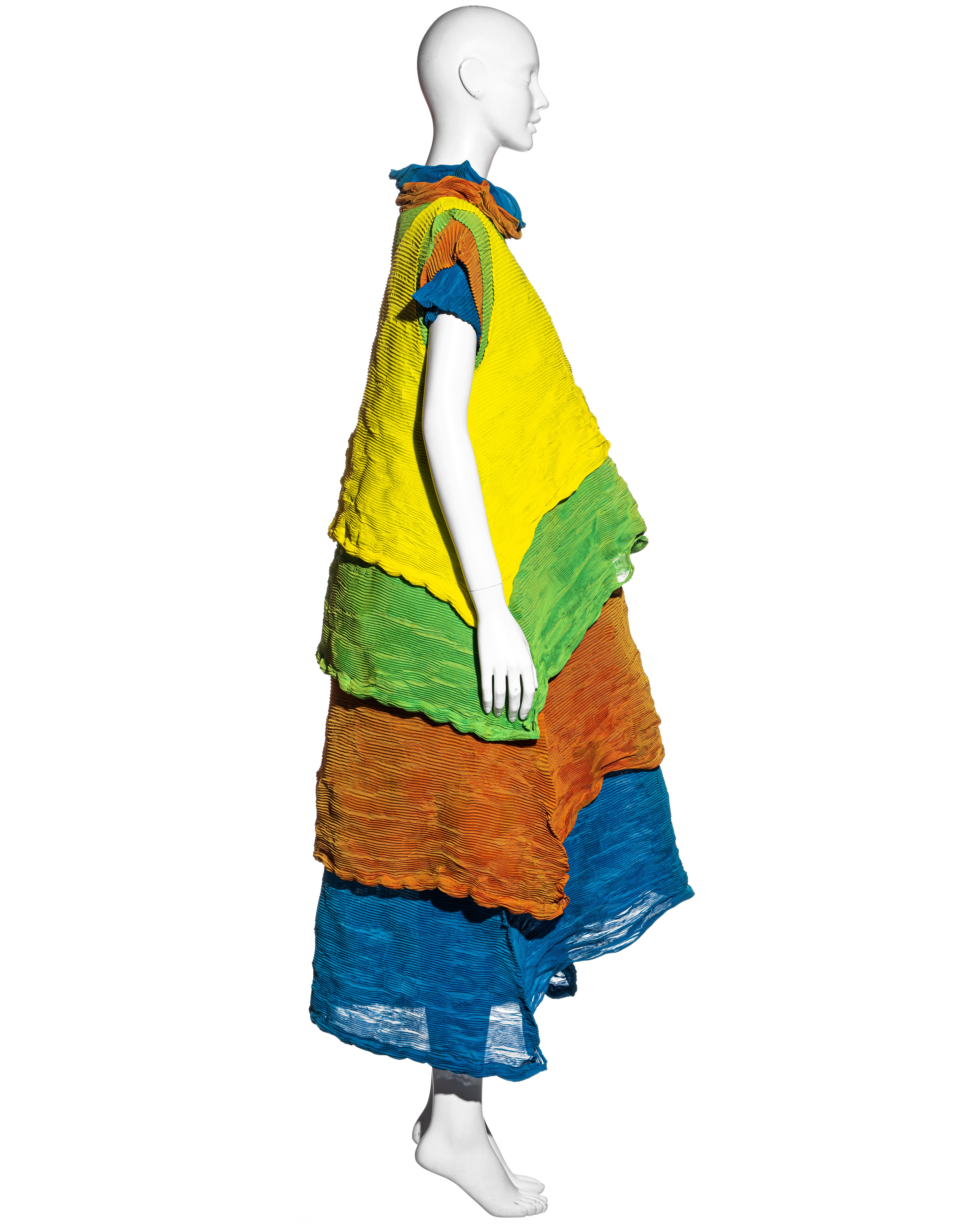 Issey Miyake - Robe plissée multicolore à quatre pièces superposées, printemps-été 1993 en vente 2