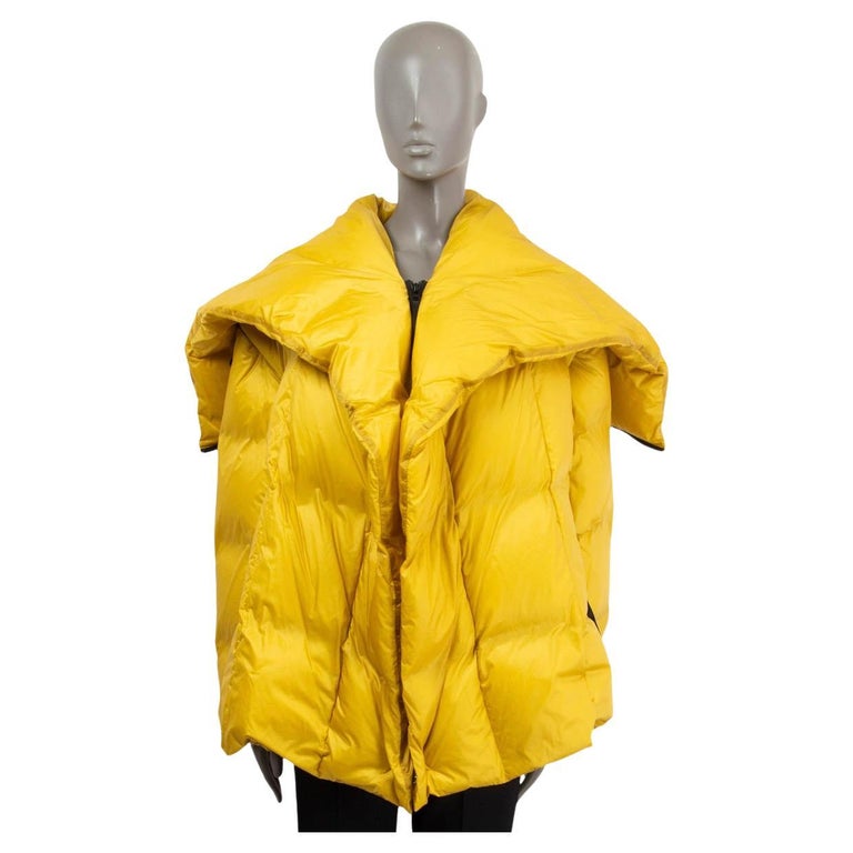 ISSEY MIYAKE mustard yellow nylon DETACHABLE SLEEVE PUFFER DOWN Jacket 3 L For Sale at 1stDibs