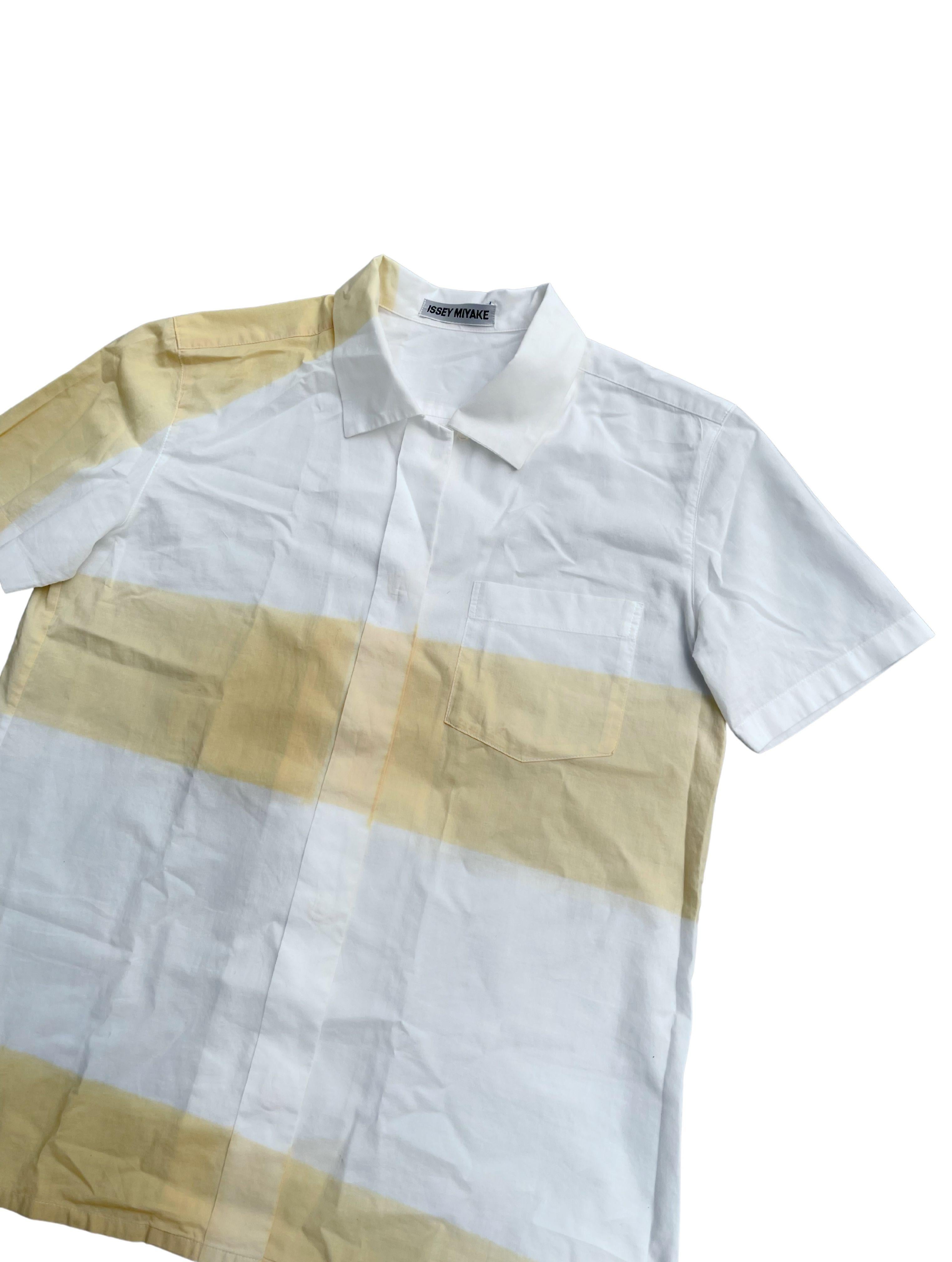 Issey Miyake linea principale

Taglia sull'etichetta: 2, veste TTS.

Condizioni: 9/10. Nessun segno d'uso significativo

Non esitare a mandarmi un messaggio per qualsiasi domanda relativa alle richieste.