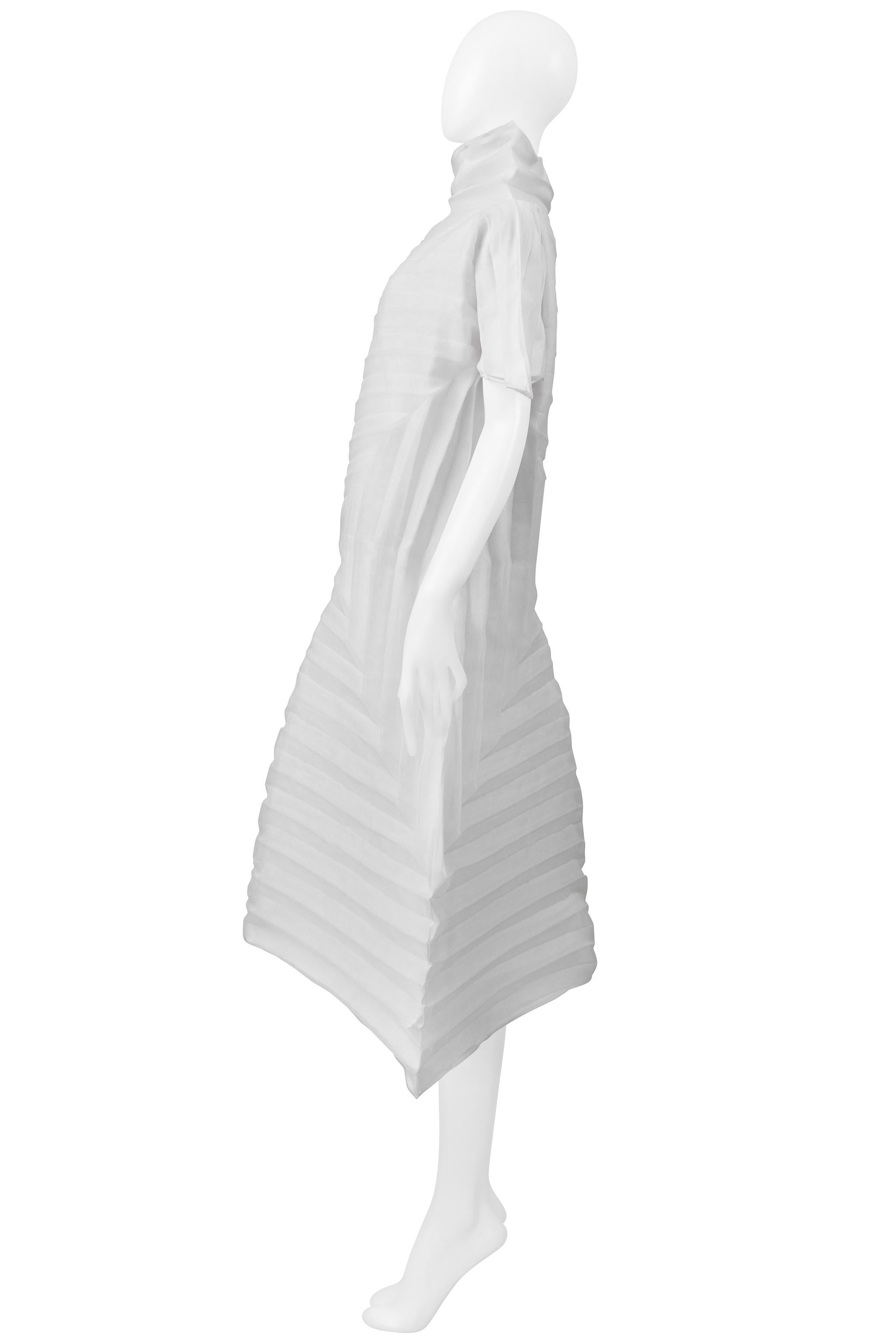 Grigio Issey Miyake Off White Pleated Concentric Square Organza Dress 2001 in vendita