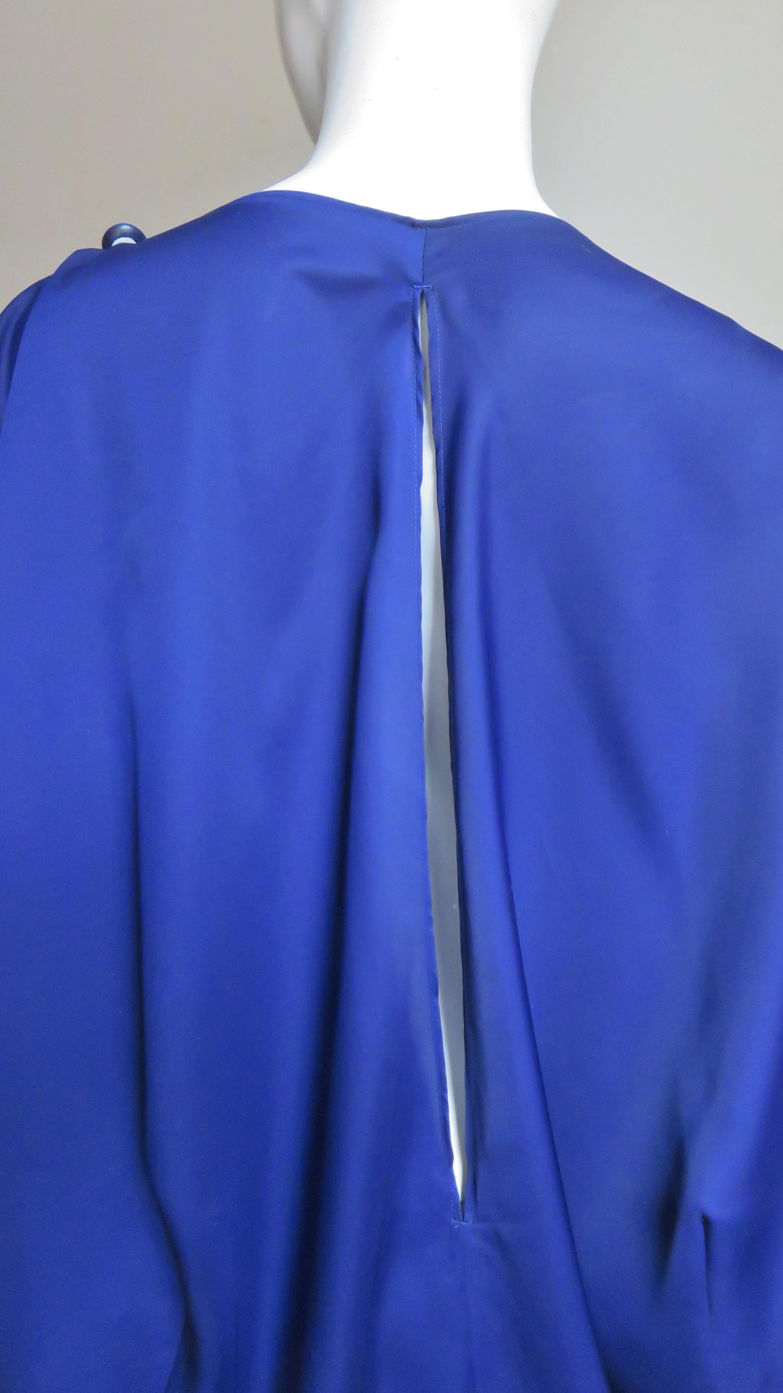 Issey Miyake - Top con maniche aperte e drappeggiate in vendita 5