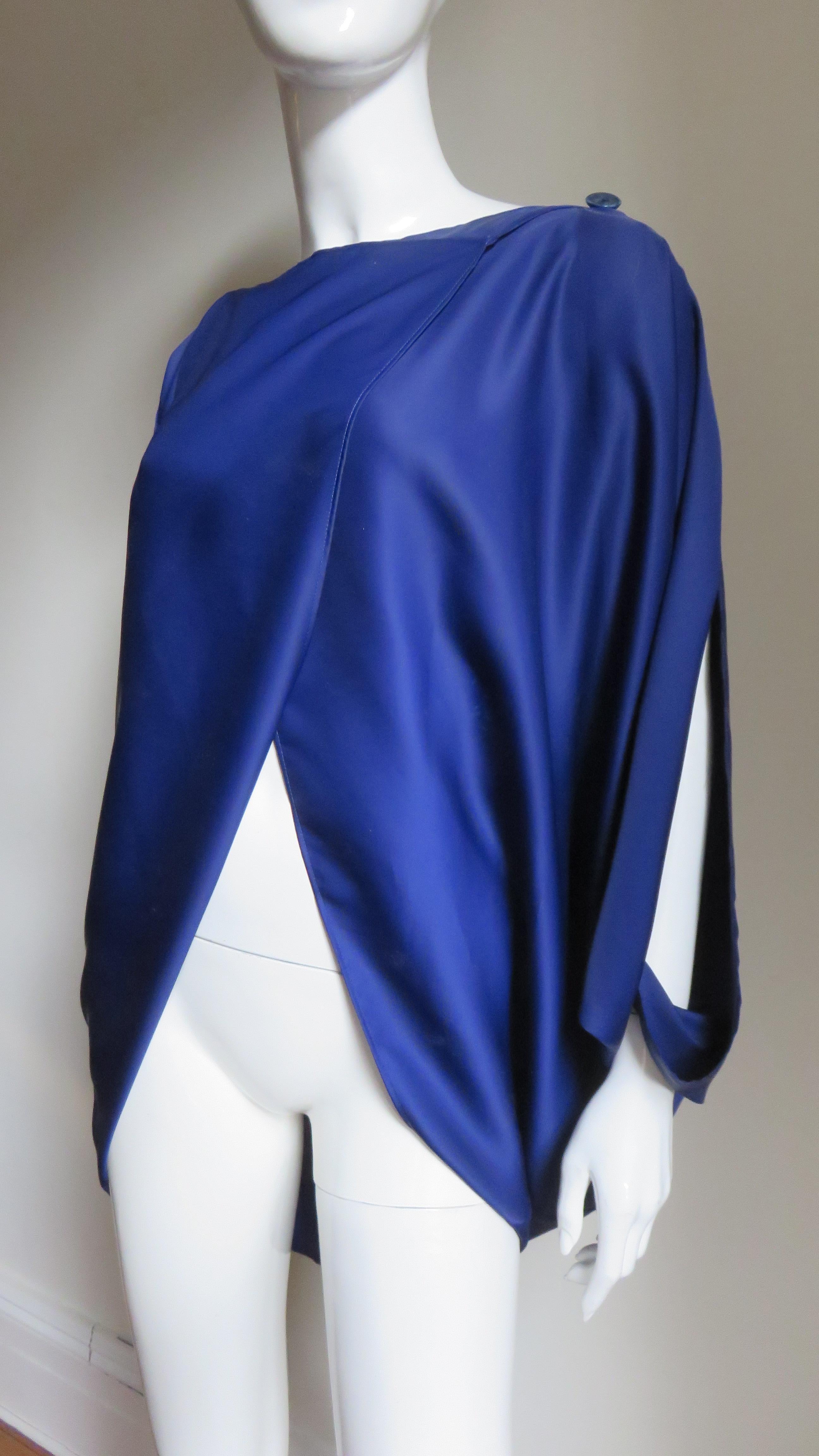 Issey Miyake Open Sleeve Draped Top In Excellent Condition For Sale In Water Mill, NY