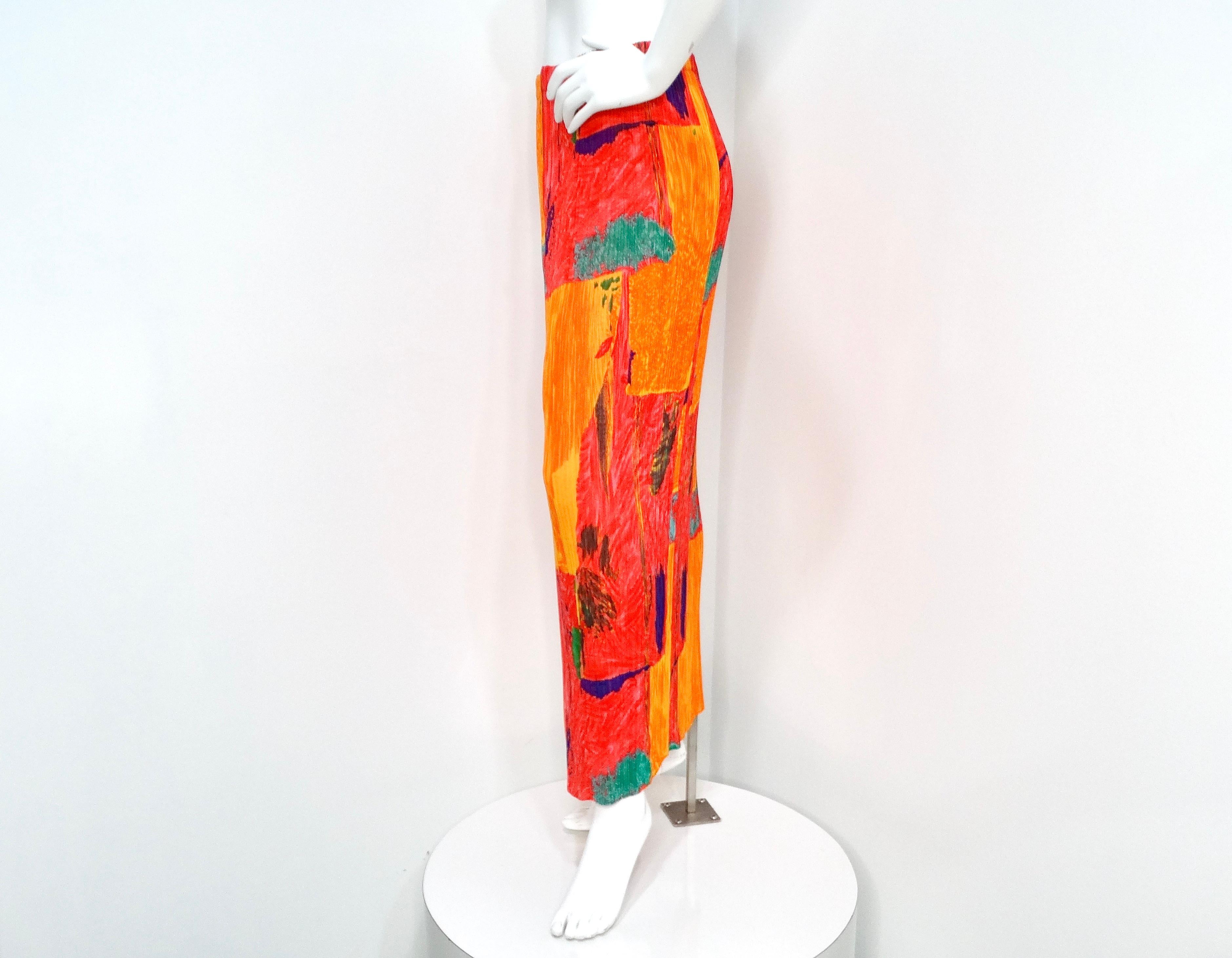 Rouge Issey Miyake - Jupe longue plissée à imprimé abstrait - Orange en vente