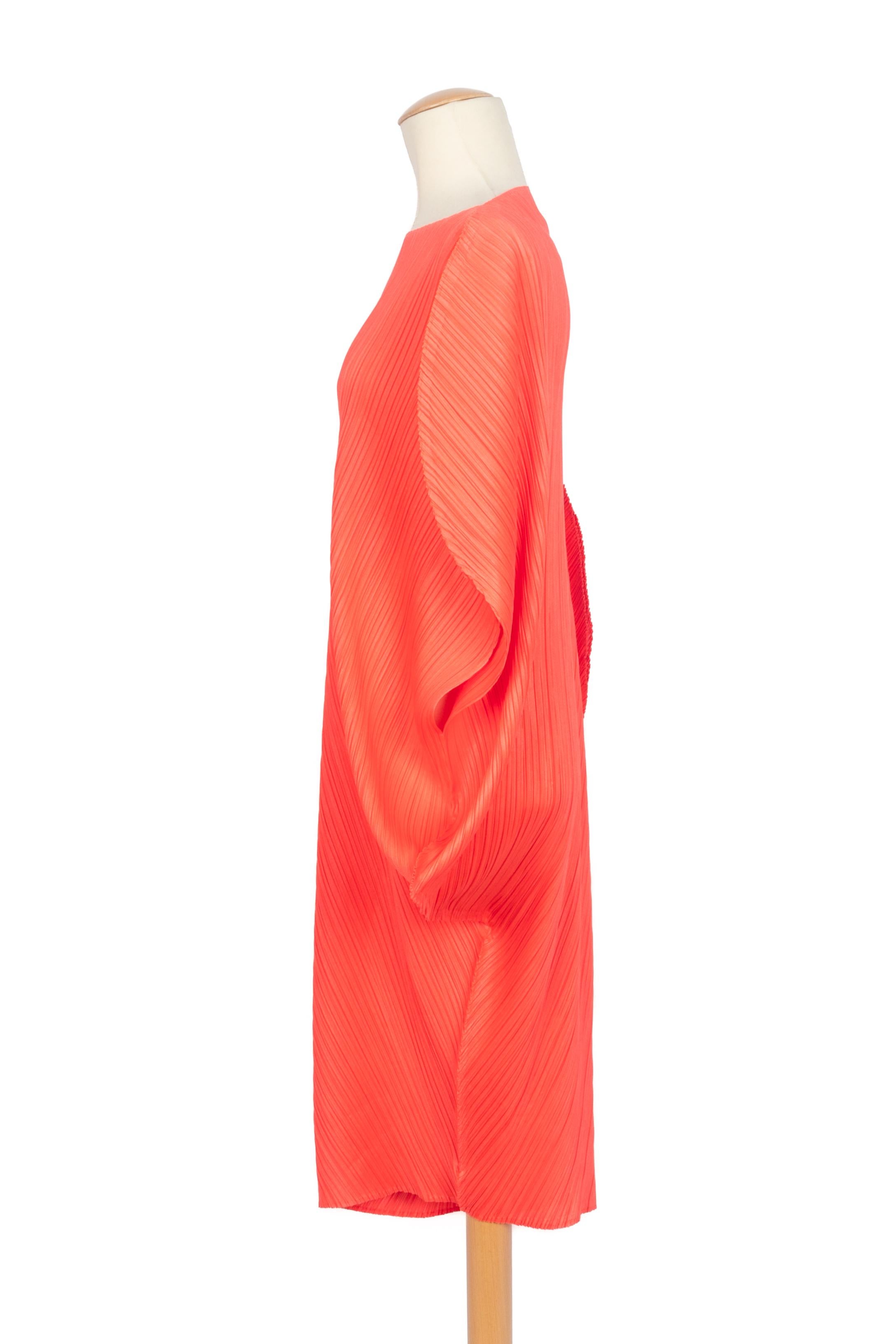 Issey Miyake robe orange Pleats Please en vente 1