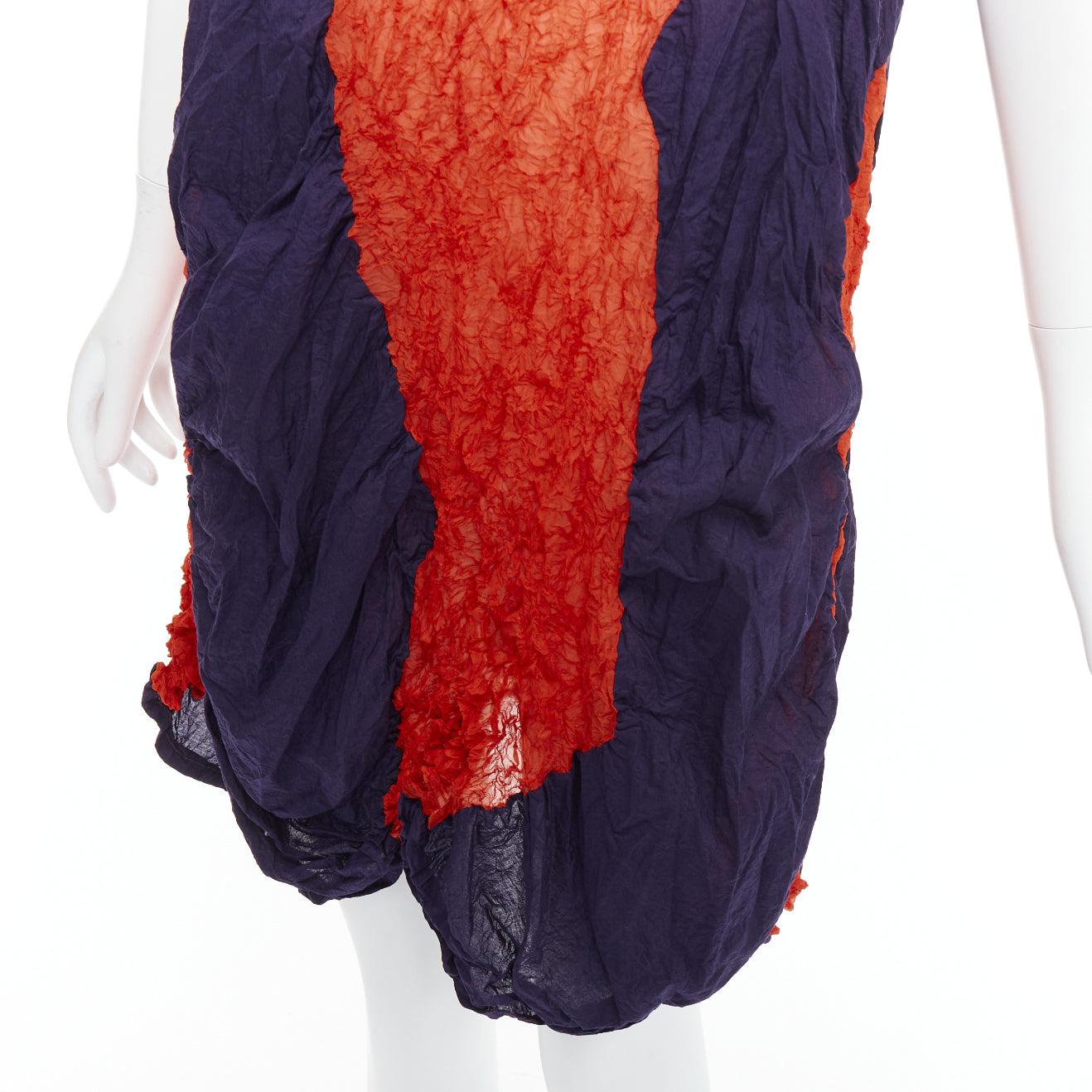 ISSEY MIYAKE vestido de manga corta asimétrico con gráfico arrugado naranja marino JP2 M
Referencia: TGAS/E00373
Marca: Issey Miyake
Material: Poliéster
Color: naranja, azul marino
Patrón: Sólido
Cierre: Slip On
Fabricado en: