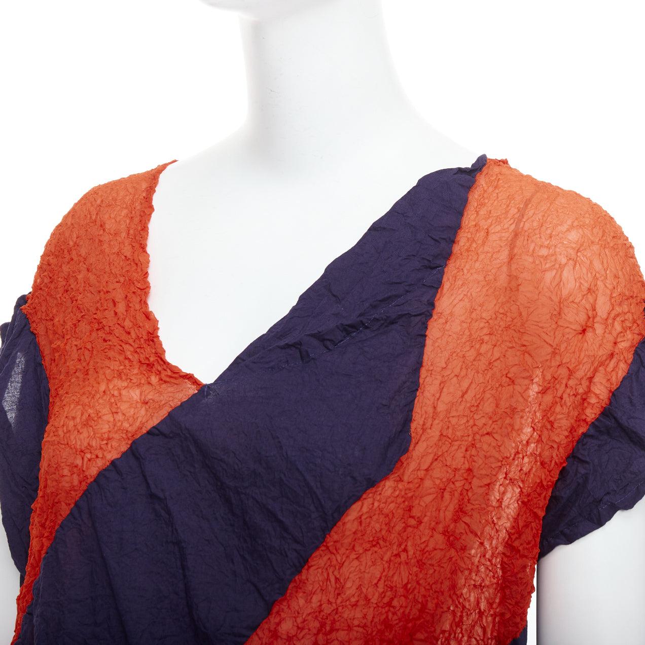 ISSEY MIYAKE vestido de manga corta asimétrico con gráfico arrugado naranja marino JP2 M en venta 2