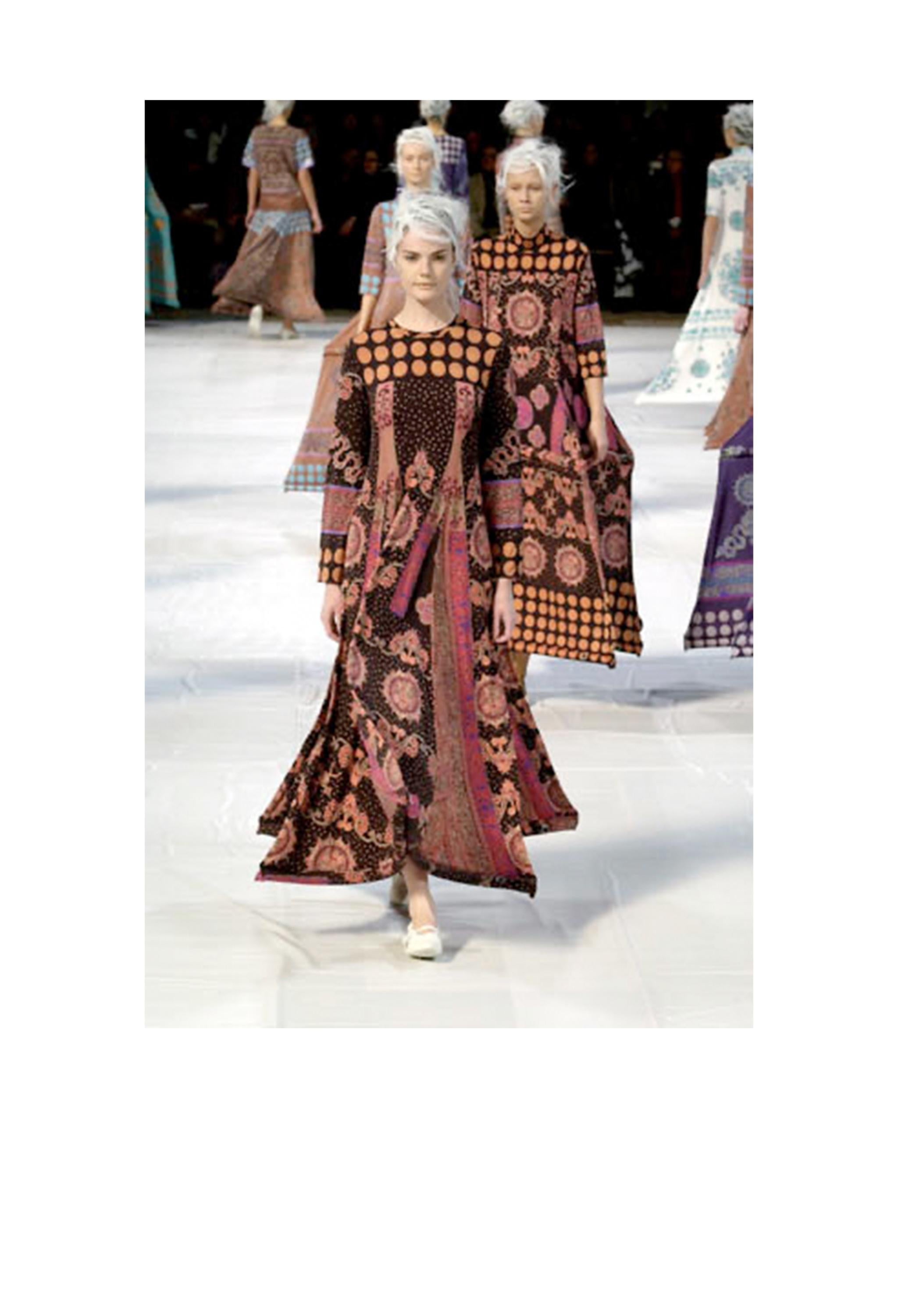 Issey Miyake Paisley Print Dress With Inflatable Hem 2001 in vendita 1
