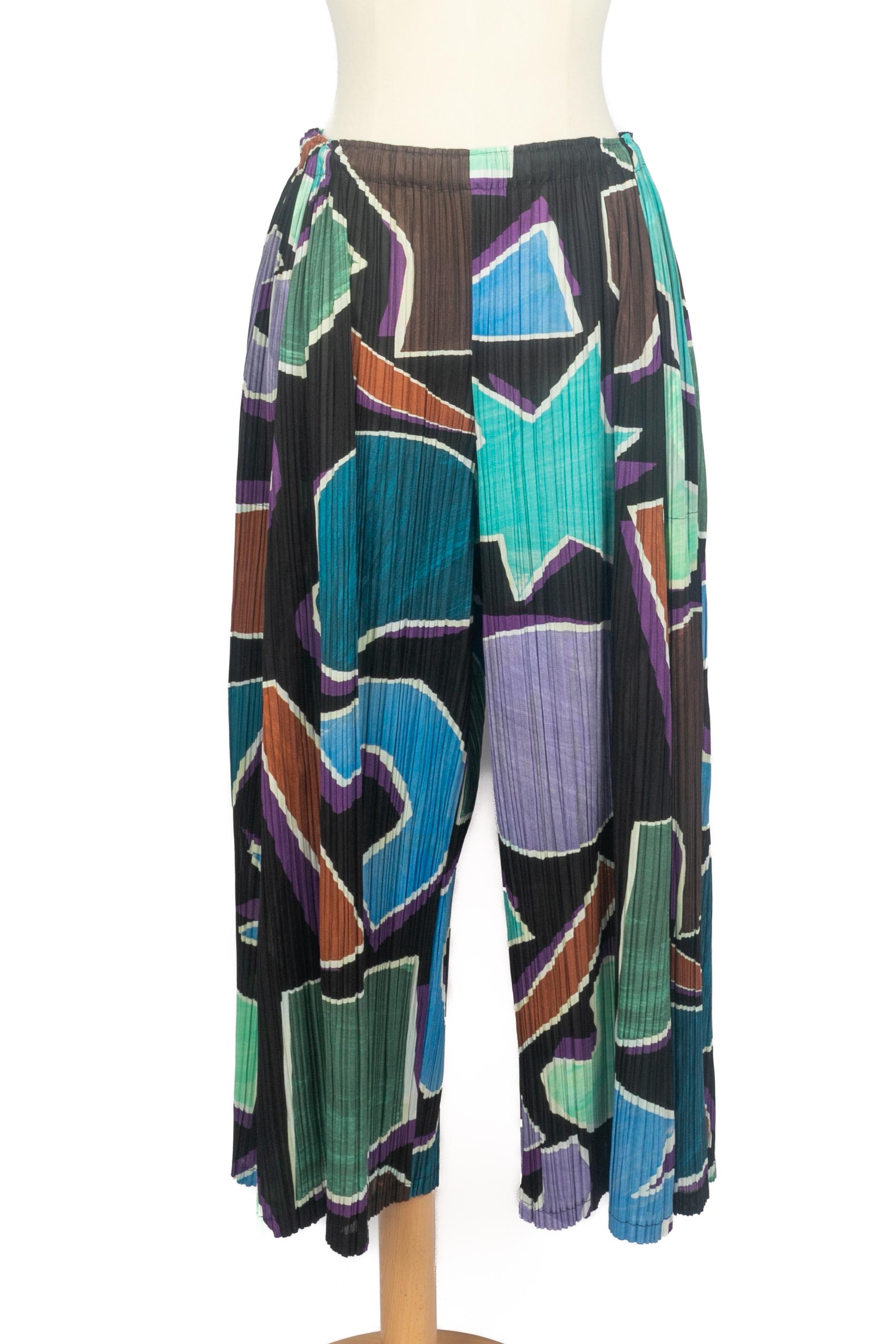 ISSEY MIYAKE - (Made in Japan) Pantalones cortos 