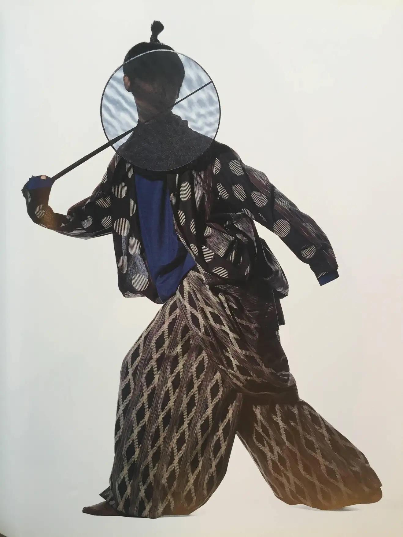Issey Miyake, Photographs by Irving Penn, Little, Brown and Company, 1988 1