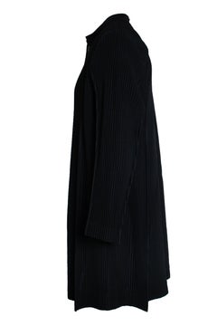 Issey Miyake, Pleated jacket in black