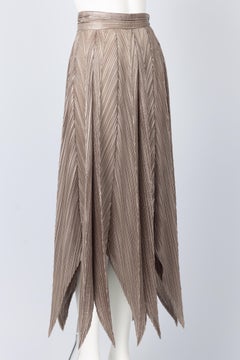 Issey Miyake Pleated Sculptural Skirt – Taupe Chevron Texture Asymmetrical Point