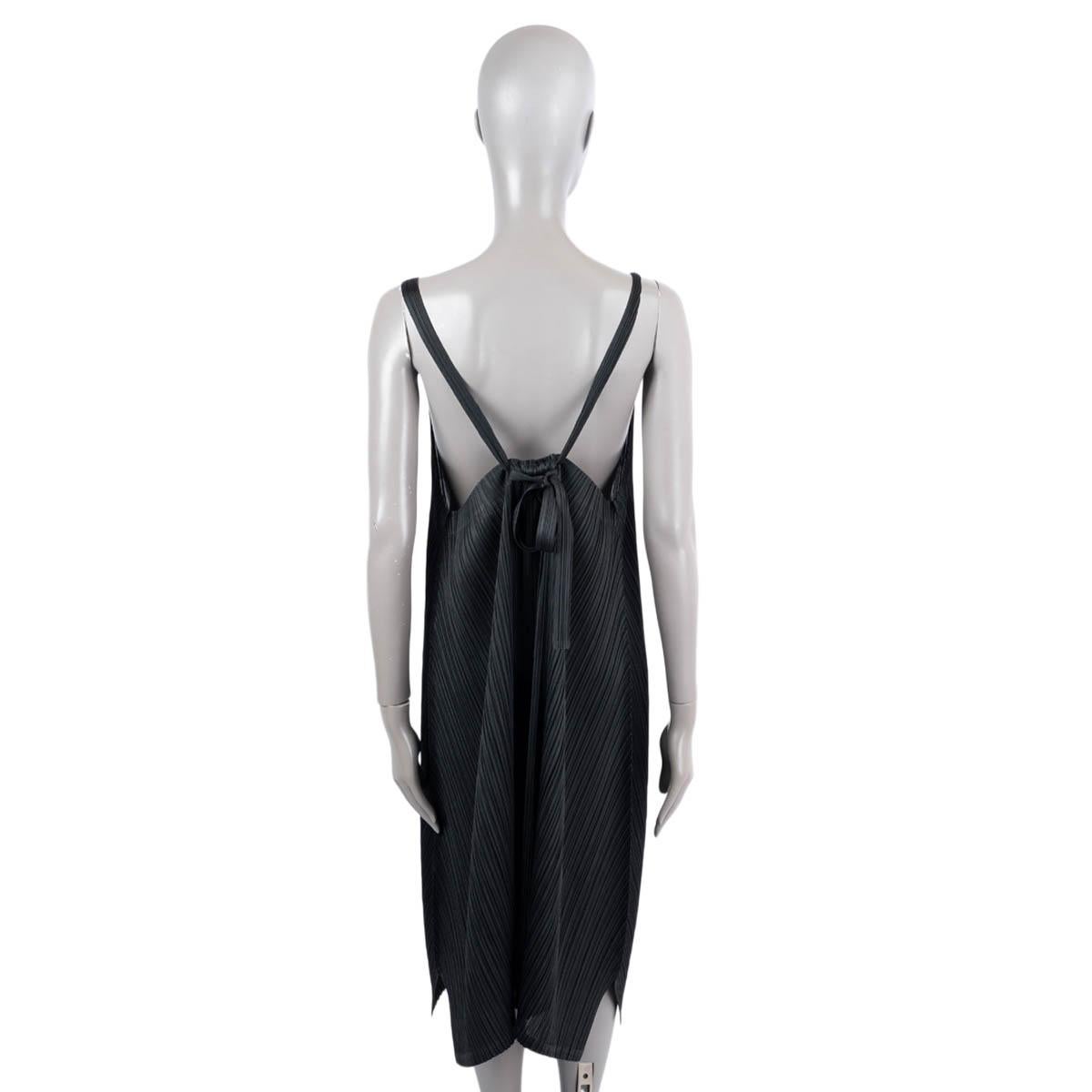 Black ISSEY MIYAKE PLEATS PLEASE black PLEATED SLEEVELESS TIE-BACK Dress 5 XL For Sale
