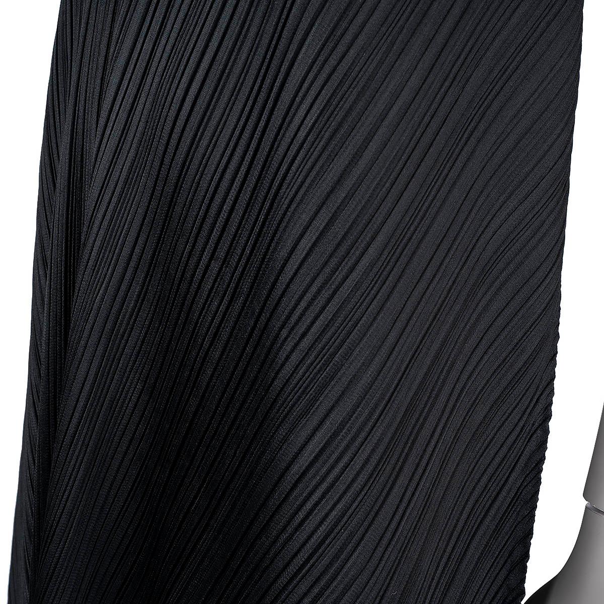 Women's ISSEY MIYAKE PLEATS PLEASE black PLEATED SLEEVELESS TIE-BACK Dress 5 XL For Sale