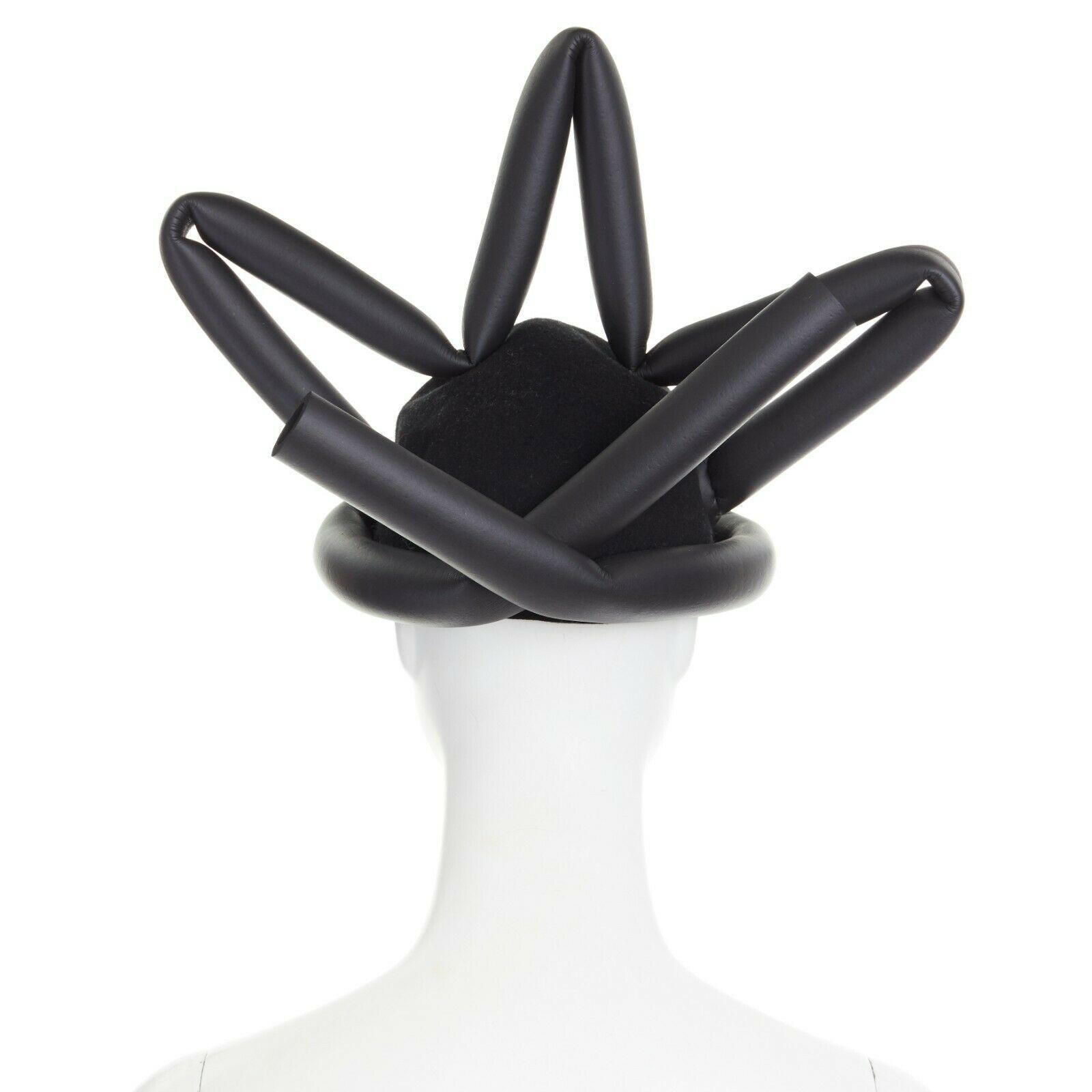 ISSEY MIYAKE PLEATS PLEASE black structural tube club kid statement hat In Excellent Condition In Hong Kong, NT