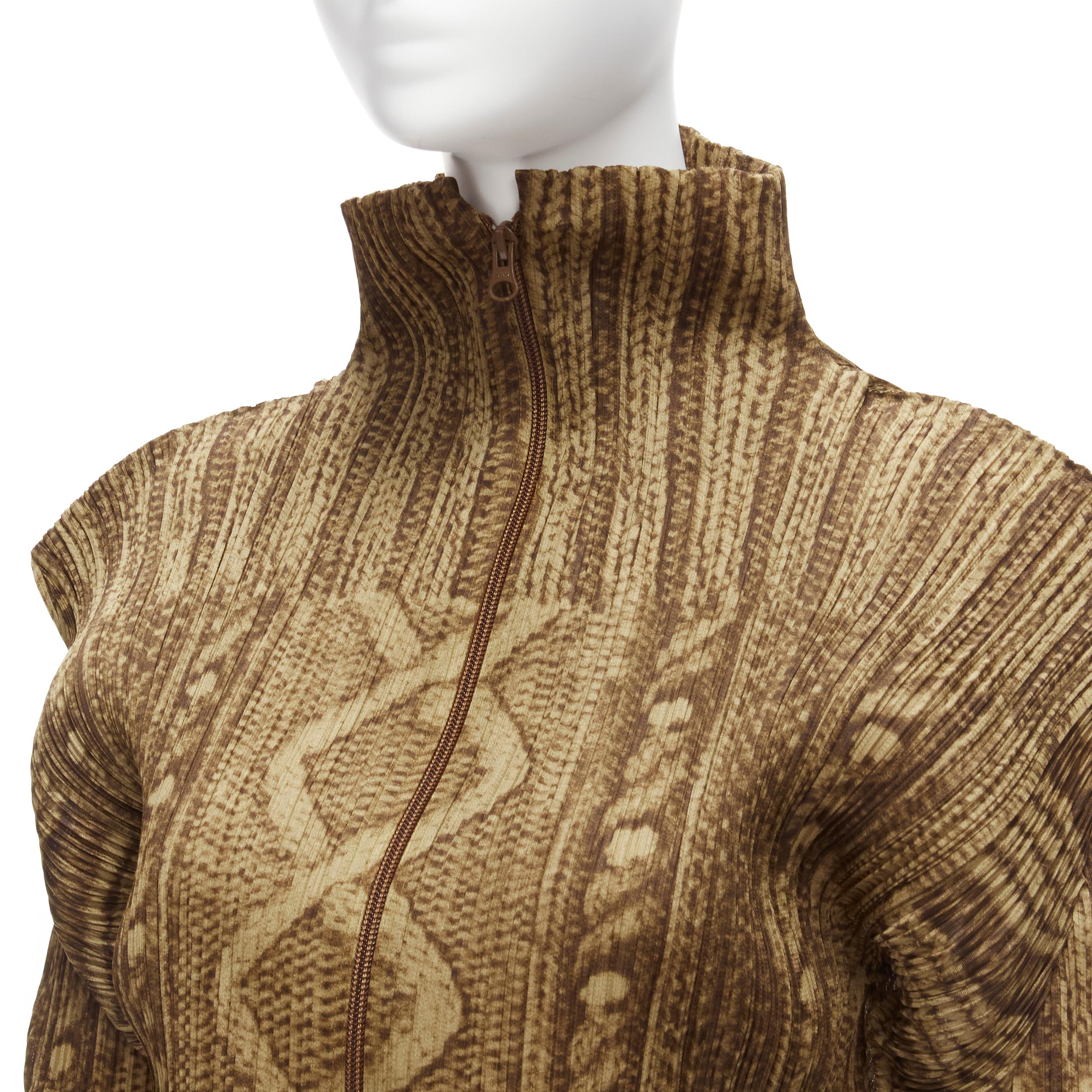 ISSEY MIYAKE PLEATS PLEASE brown tromp loeil cable knit zip up jacket JP4 XL
Reference: TGAS/D00216
Brand: Pleats Please
Material: Polyester
Color: Brown
Pattern: Photographic Print
Closure: Zip
Made in: Japan

CONDITION:
Condition: Excellent, this