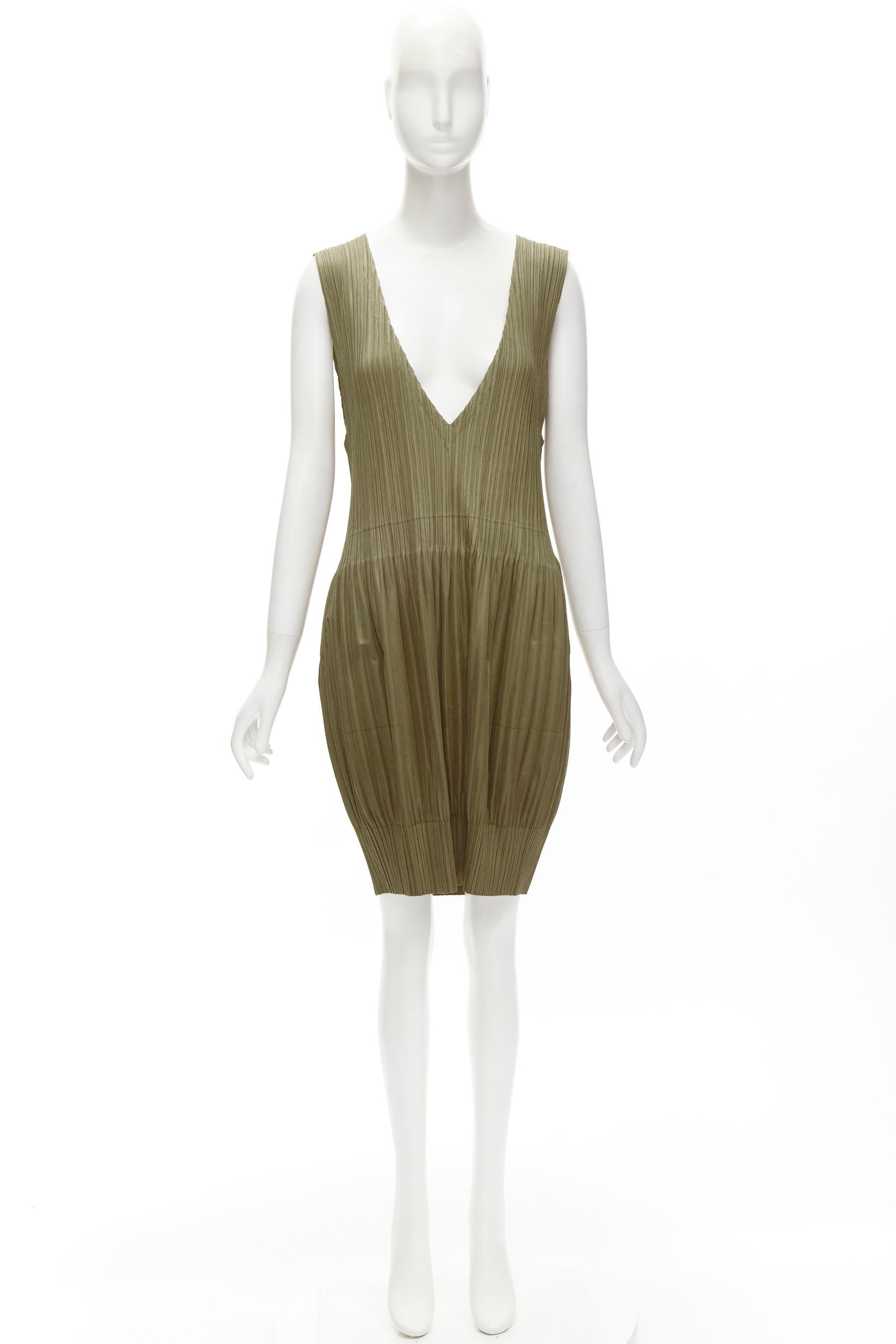 ISSEY MIYAKE PLEATS PLEASE gold V neck bubble skirt pleated plisse dress JP4 XL For Sale 5
