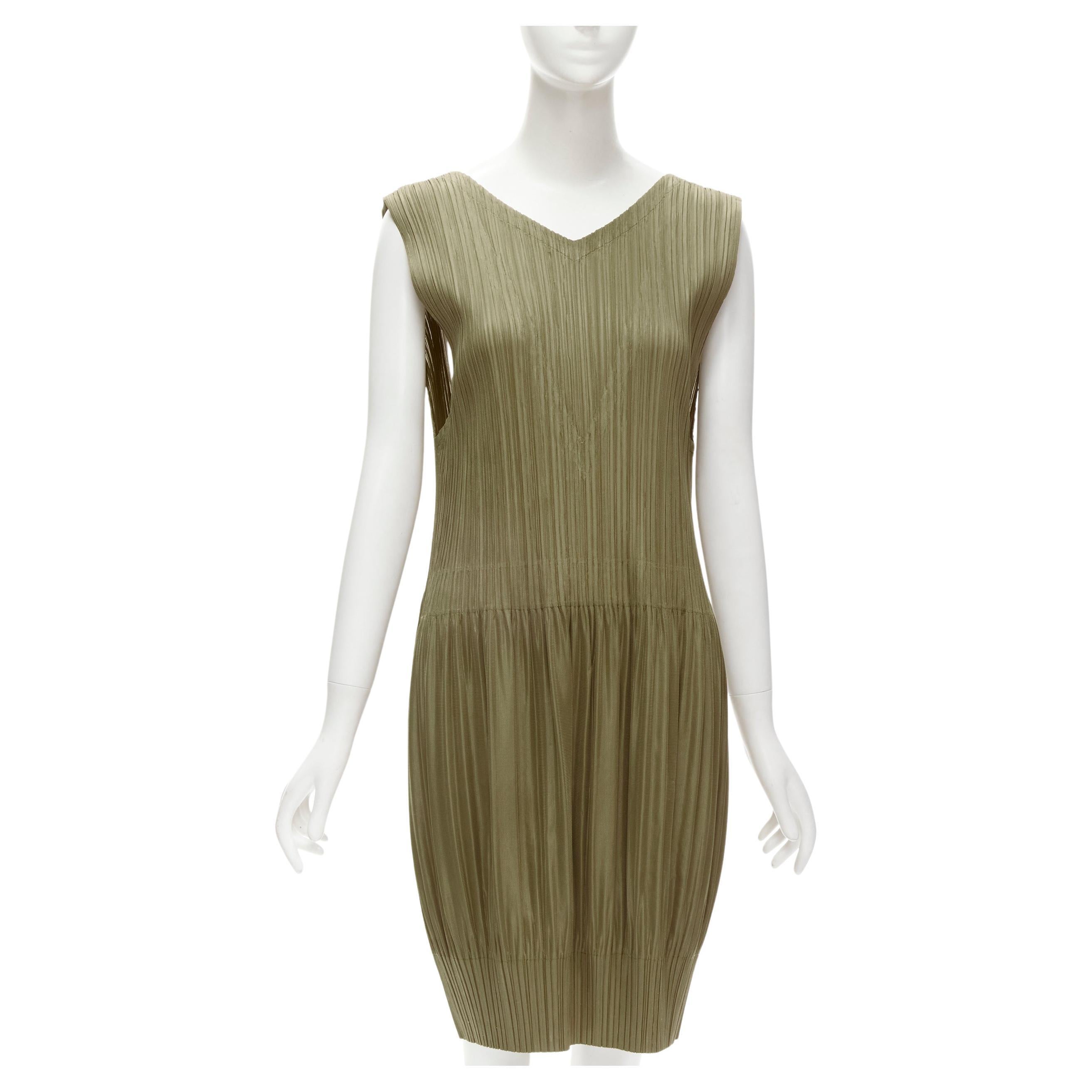 ISSEY MIYAKE PLEATS PLEASE gold V neck bubble skirt pleated plisse dress JP4 XL For Sale