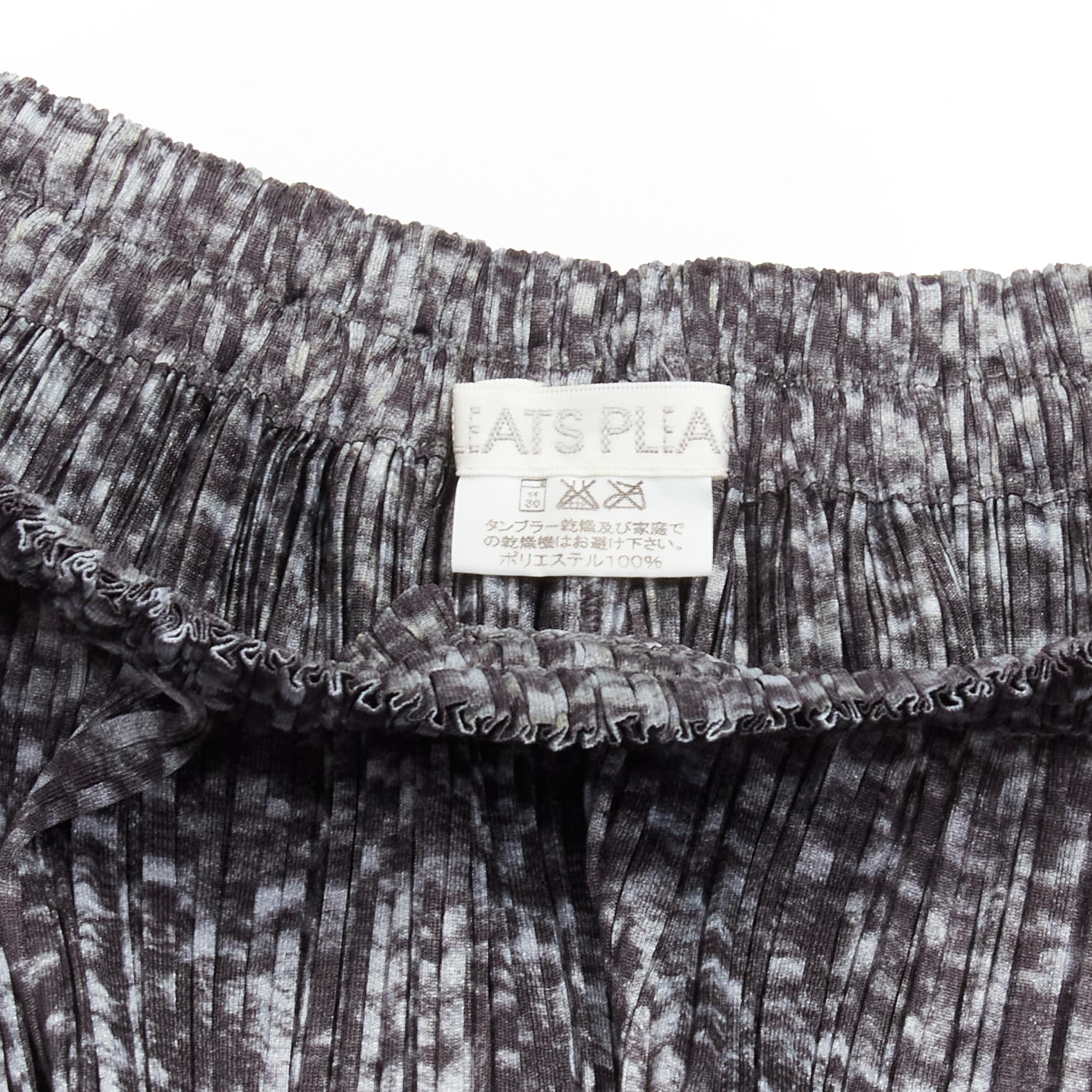 ISSEY MIYAKE PLEATS PLEASE grey black cable knit print pleated midi skirt JP2 M For Sale 3