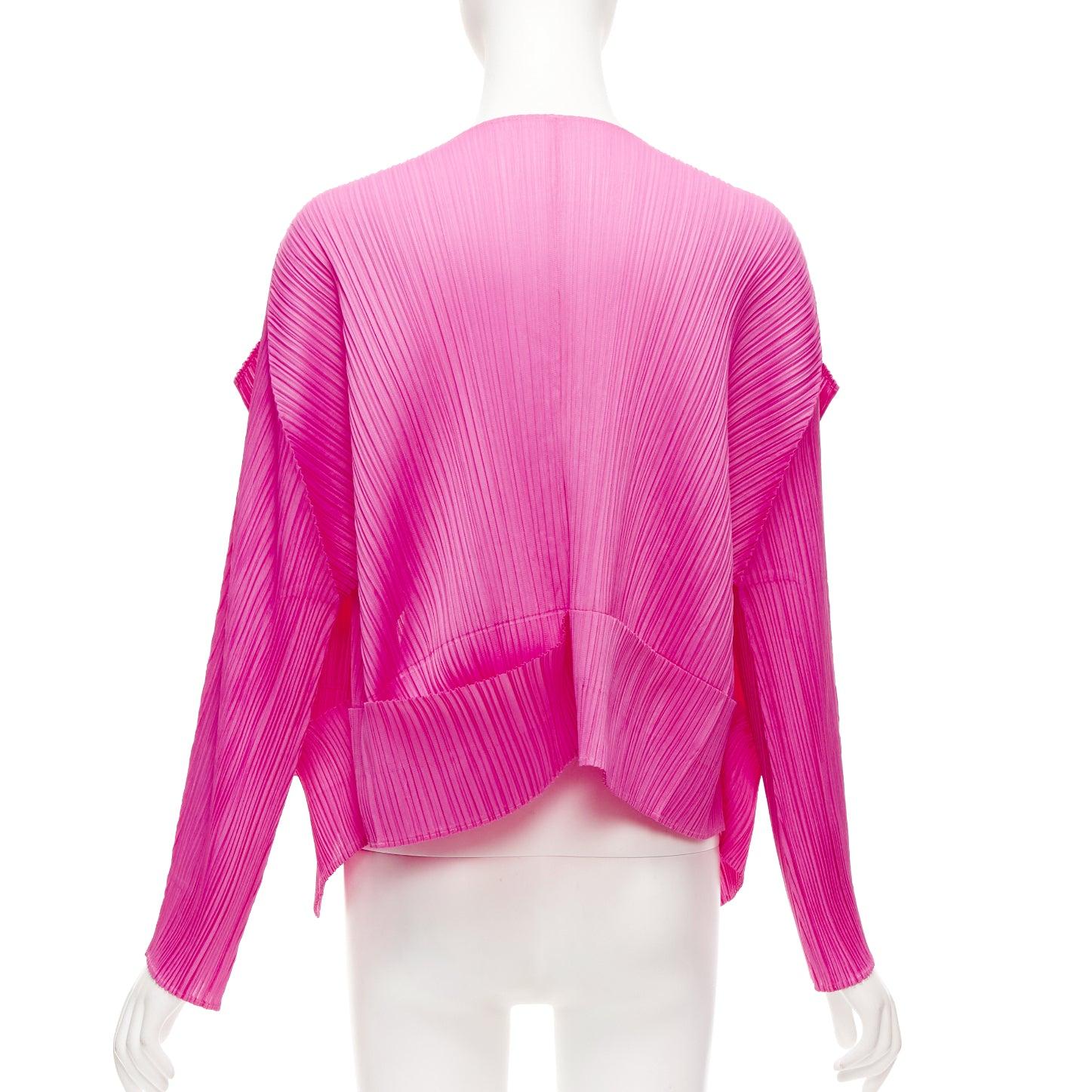 ISSEY MIYAKE Pleats Please veste cardigan rose vif à plis et ourlet découpé en 3D JP3 L Pour femmes en vente
