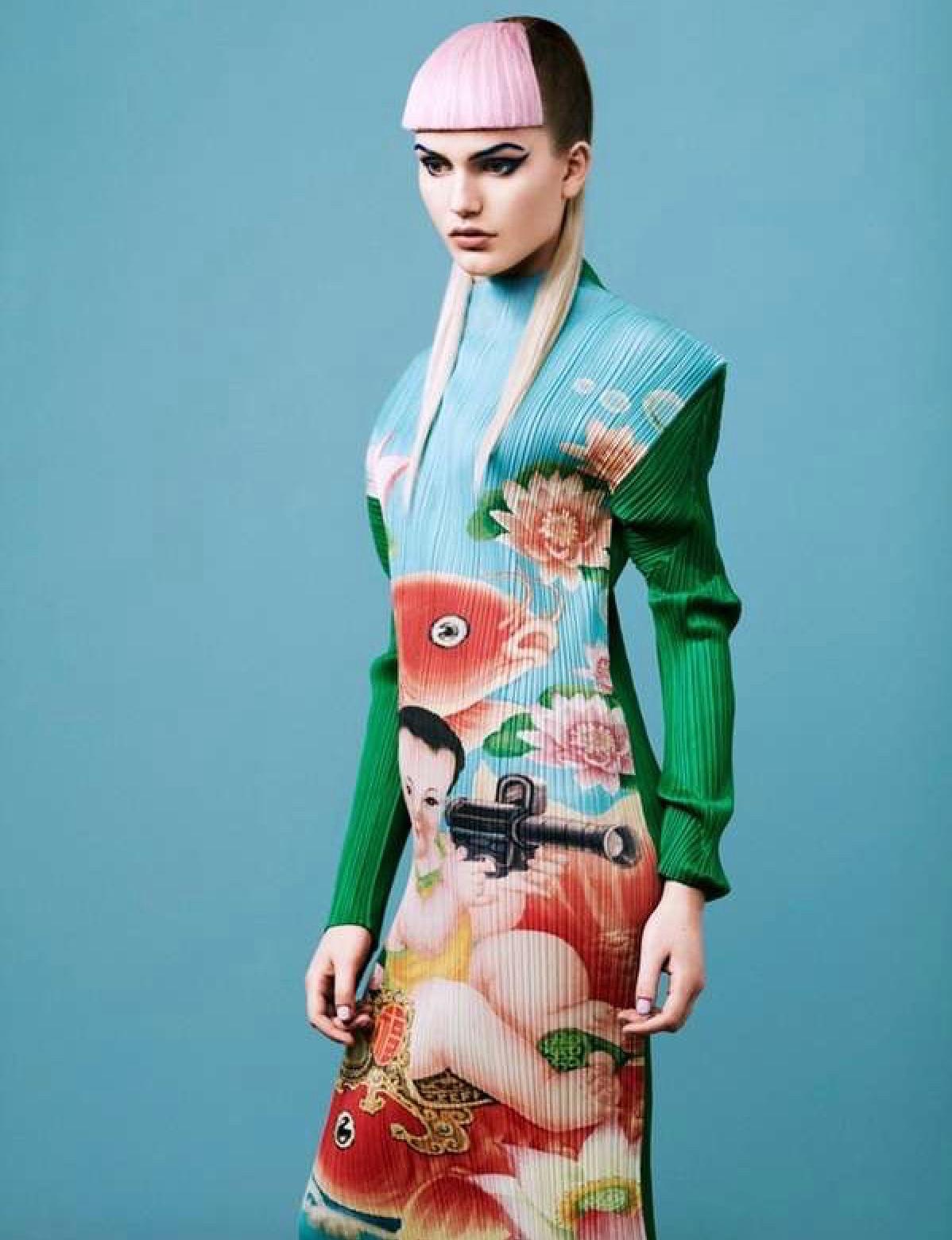 Issey Miyake Pleats Please Machine Gun Baby
Limited Edition Dress
Labelled size 3
Excellent Condition