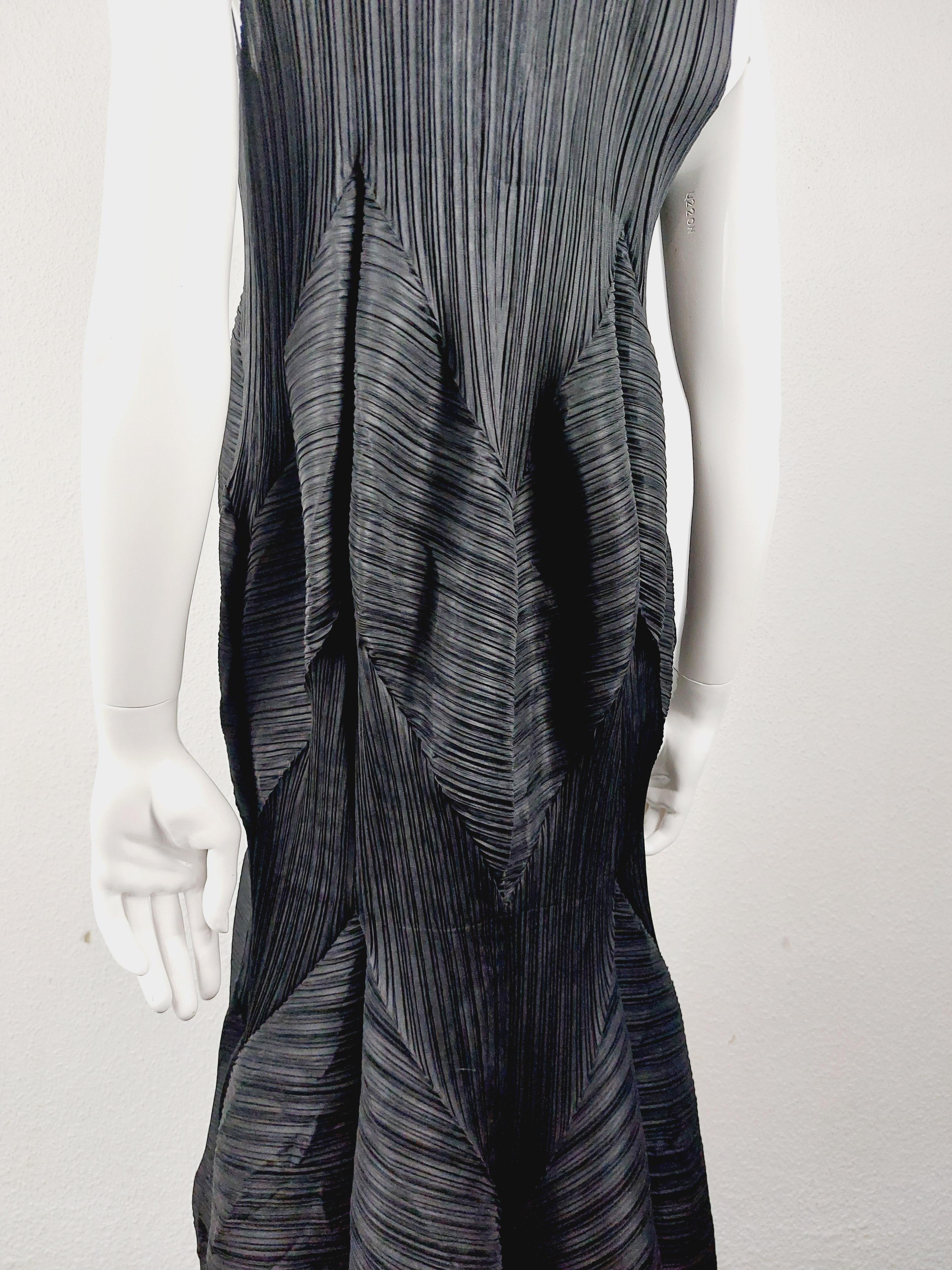 Issey Miyake Pleats Please Origami Ruffled Japanese Kimono Wrinked Maxi Dress In New Condition In PARIS, FR