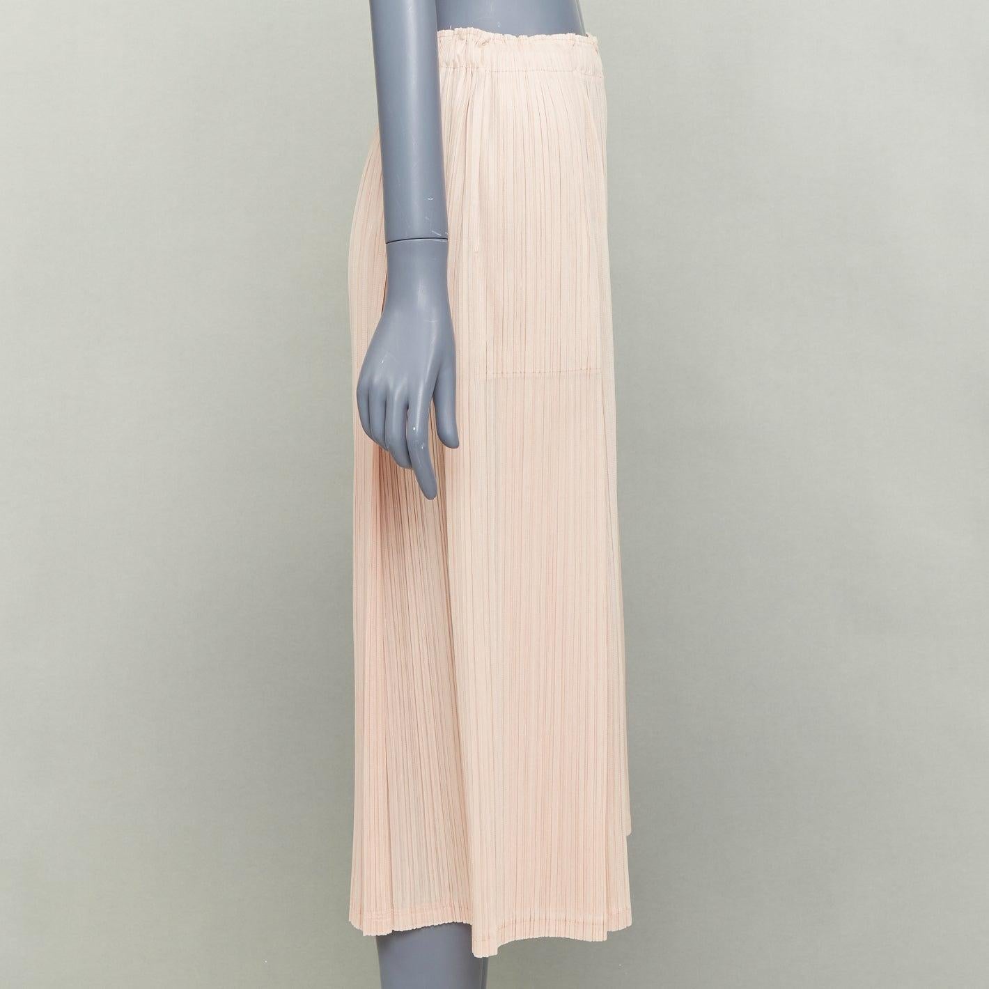 Issey Miyake Pleats Please rose plisse taille haute pantalon large JP4 XL
Référence : JECW/A00016
Marque : Issey Miyake
Collectional : Pleats Please
Matériau : Polyester
Couleur : rose
Motif : Solide
Fermeture : élastique
Détails supplémentaires :