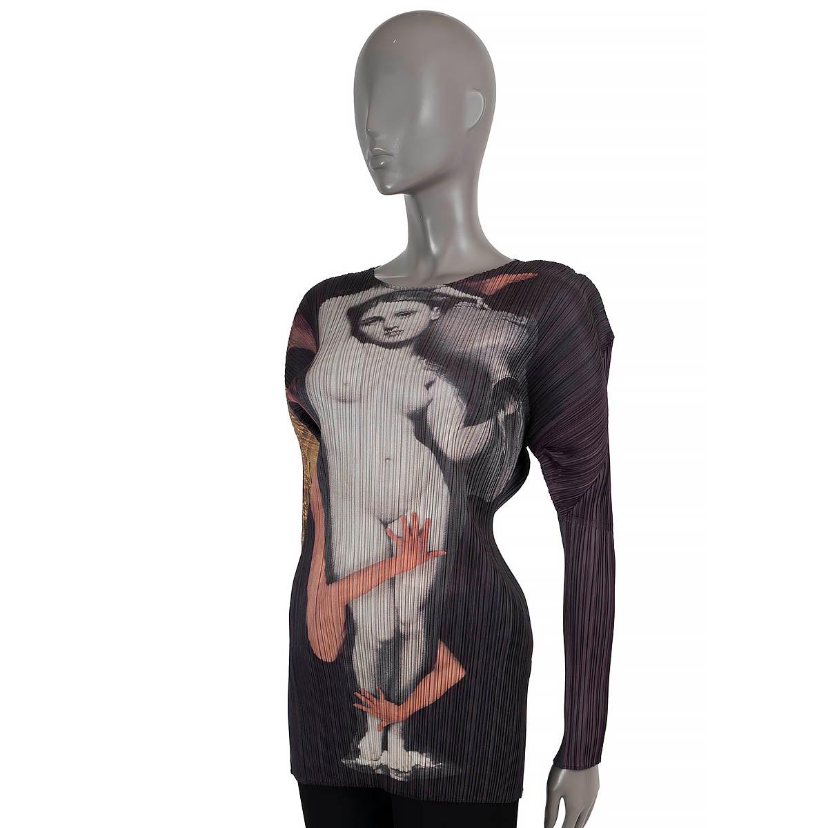 100% authentic Issey Miyake 1997 Please Pleats Guest Artist Series No. 1 Yasumasa Morimura long sleeve top with dropped shoulders in grey, brown, pale eggplant pale orange, mustard and light grey polyester (100%). Unlined. Has been worn and is in