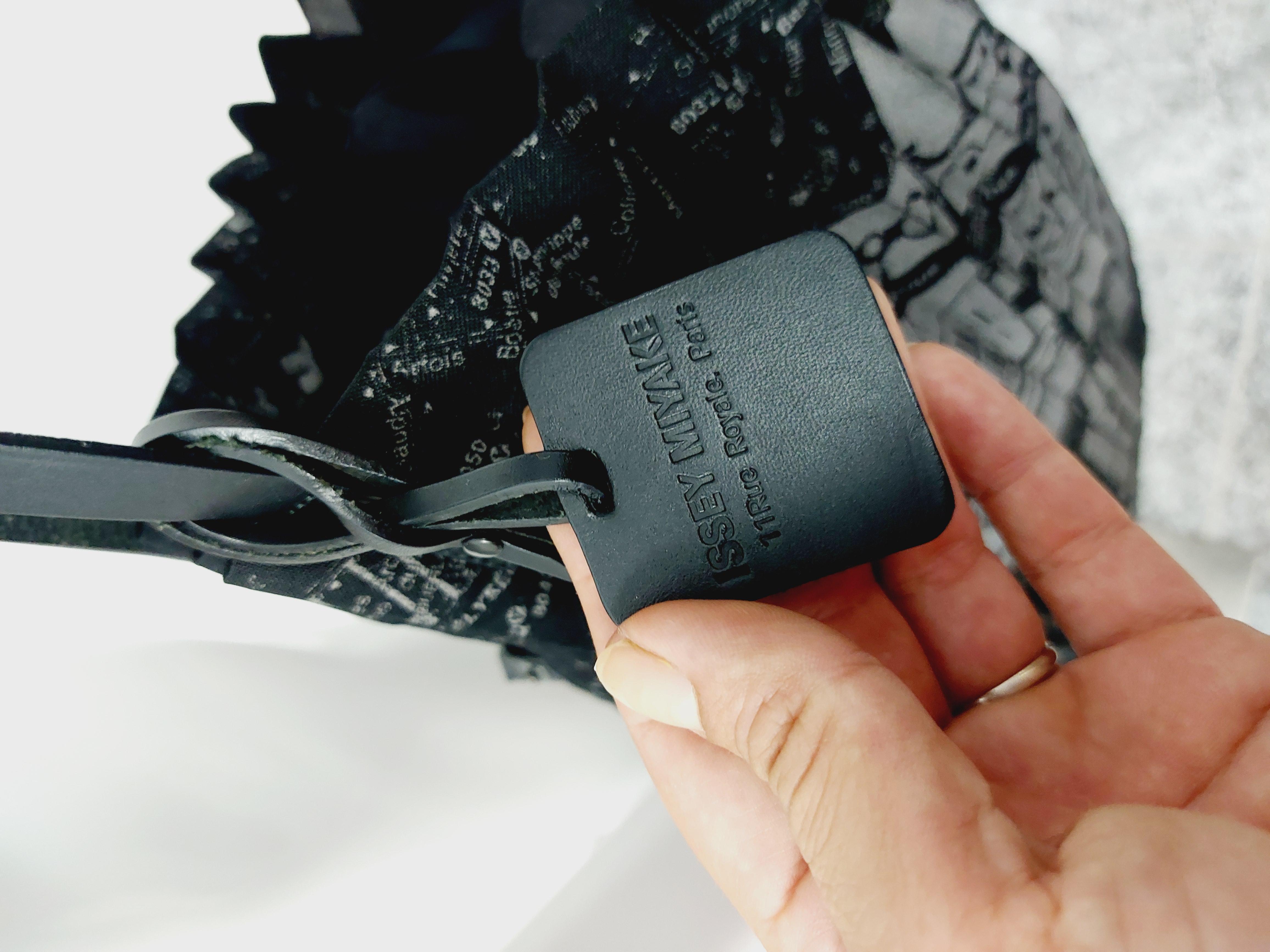 Issey Miyake Pleats Please Sac à main plissé Paris City Metro Line carte vintage Unisexe en vente