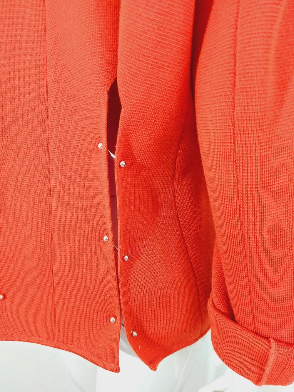 Issey Miyake Pleats Please Red Piercing Punk Deconstructed Rivet Coat Jacket In Good Condition For Sale In PARIS, FR
