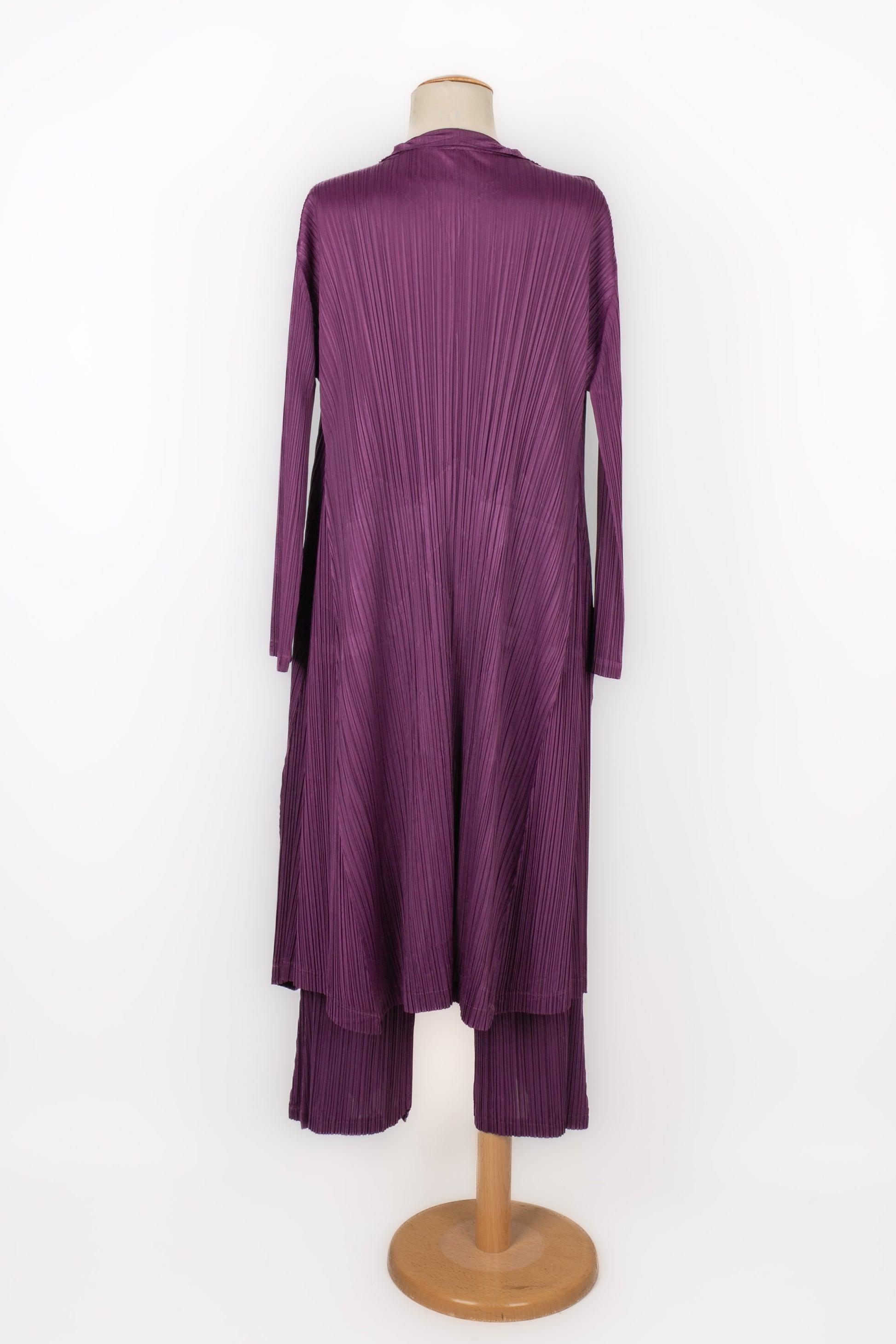 Conjunto Pleats Please de Issey Miyake Púrpura en venta