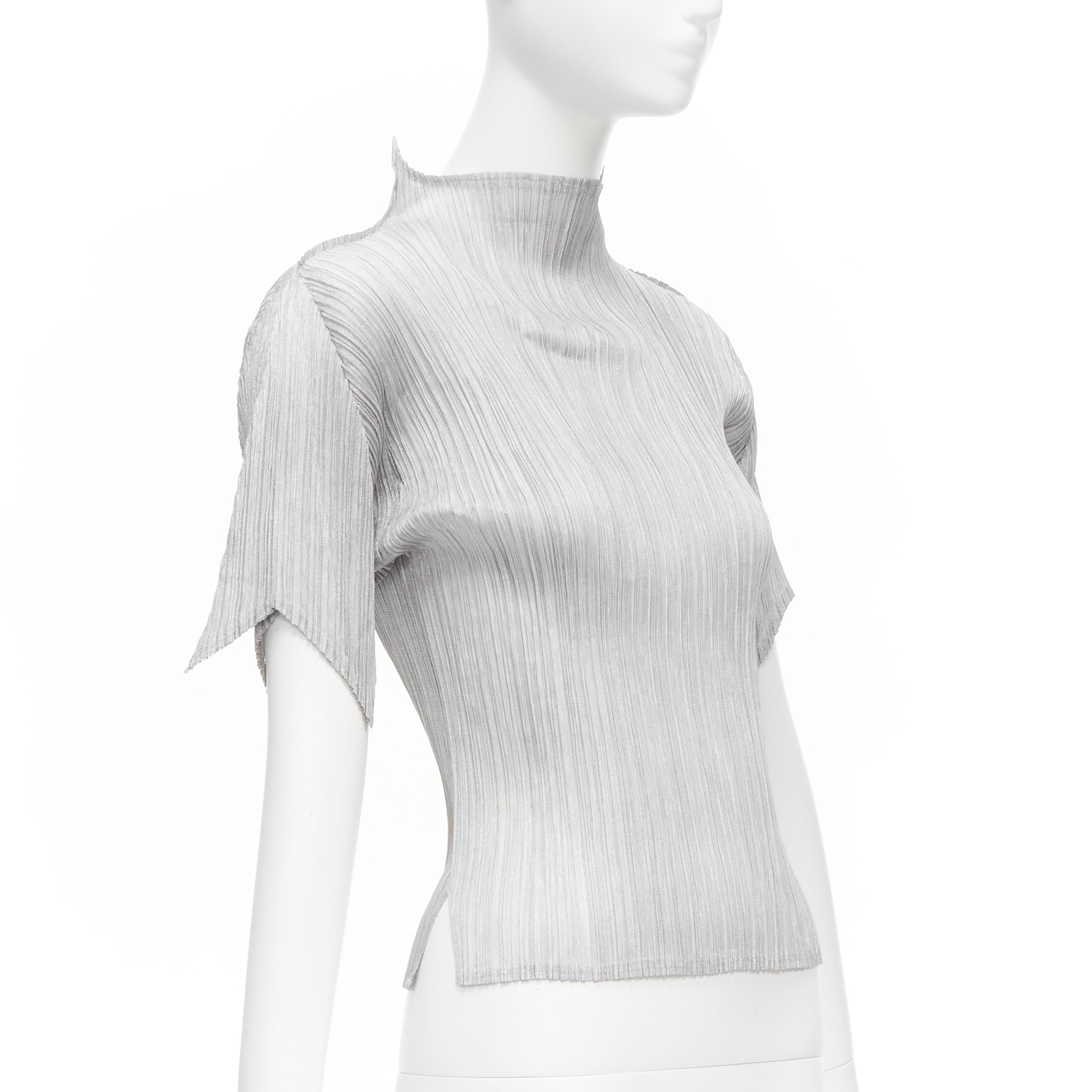 ISSEY MIYAKE PLEATS PLEASE cuello de pico plateado corte angular top plisado JP3 L Plata en venta