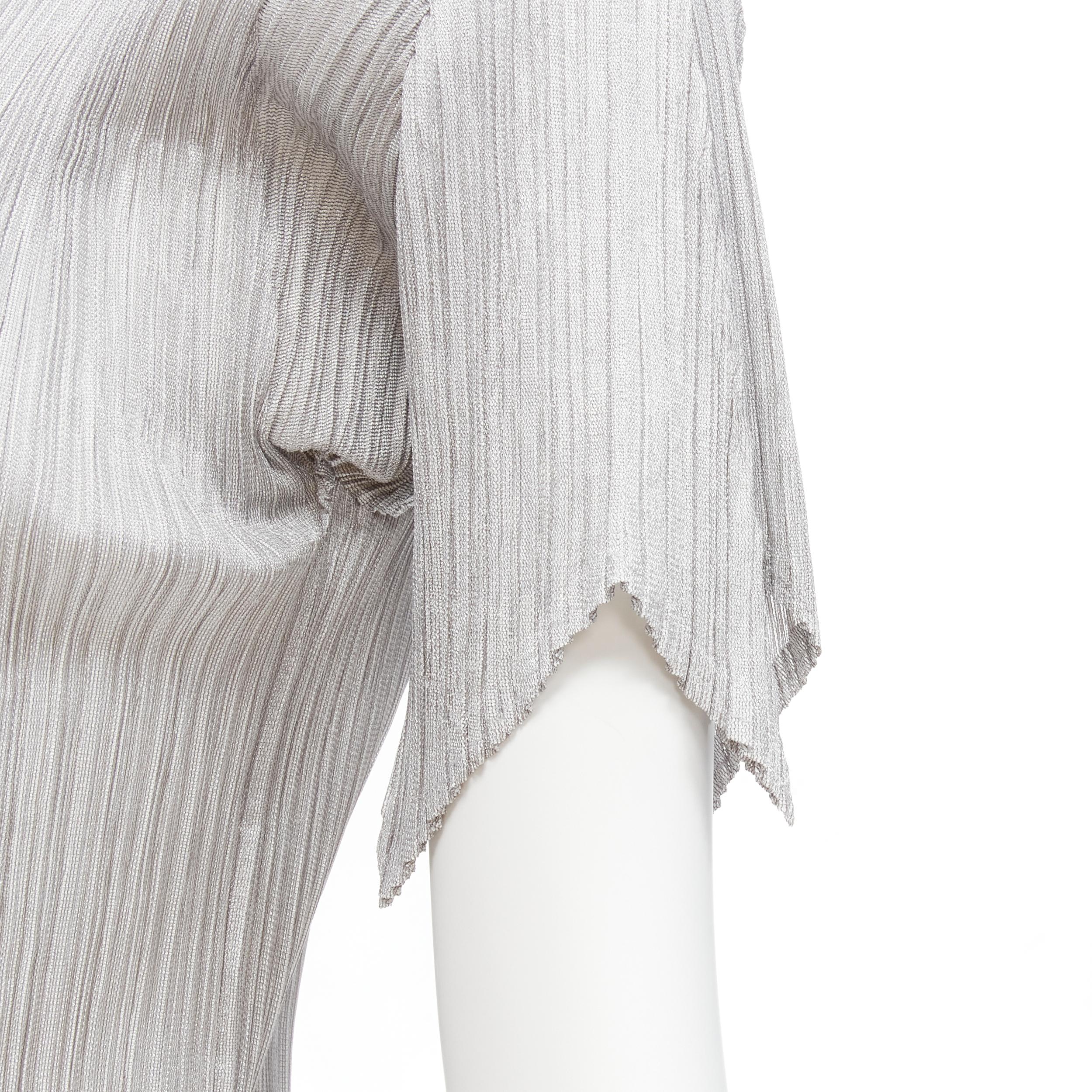 ISSEY MIYAKE PLEATS PLEASE cuello de pico plateado corte angular top plisado JP3 L en venta 2