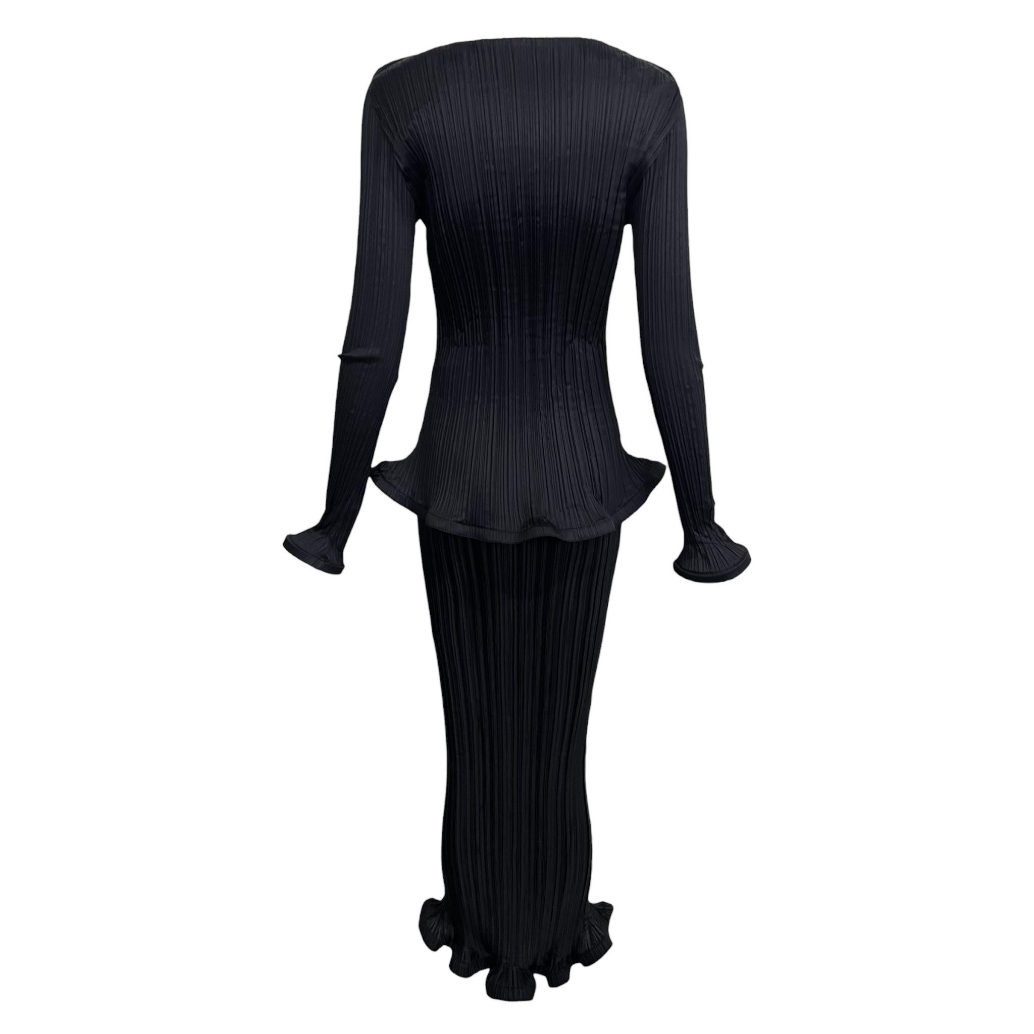 美品 PLEATS PLEASE Issey Miyake Pleats Please Spring 1997 Black Trumpet Hem Ensemble
