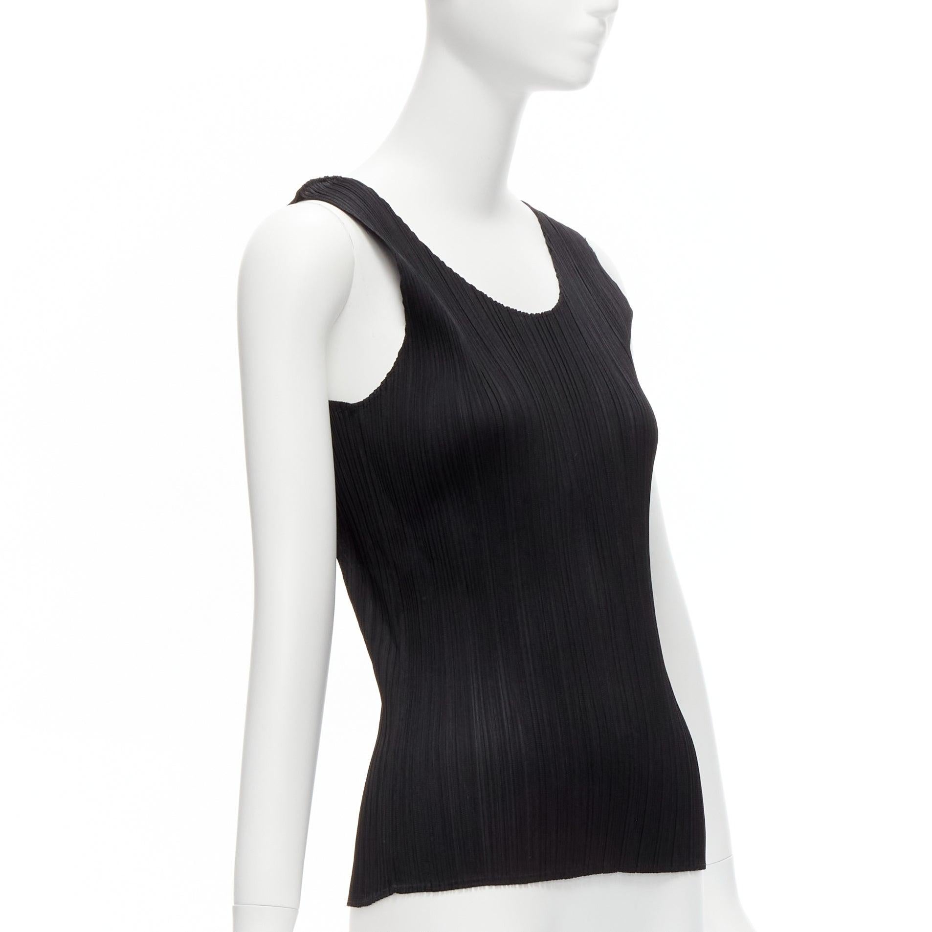 ISSEY MIYAKE Pleats Please Vintage black plisse round neck tank top JP3 L In Excellent Condition For Sale In Hong Kong, NT