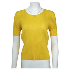 Issey Miyake Pleats Please Top plisado amarillo