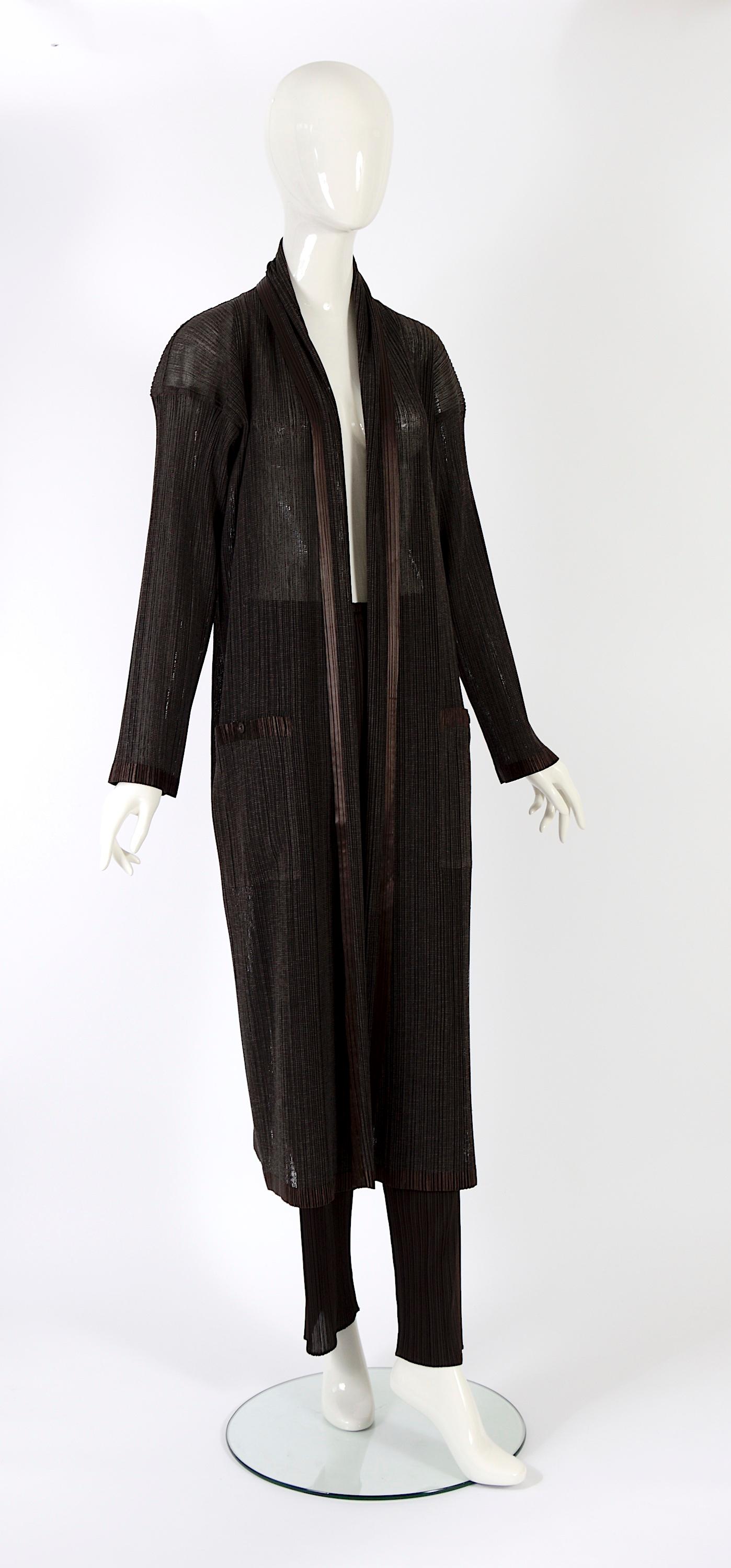Issey Miyake pleats vintage 1990s chocolate brown coat & pants set  For Sale 4