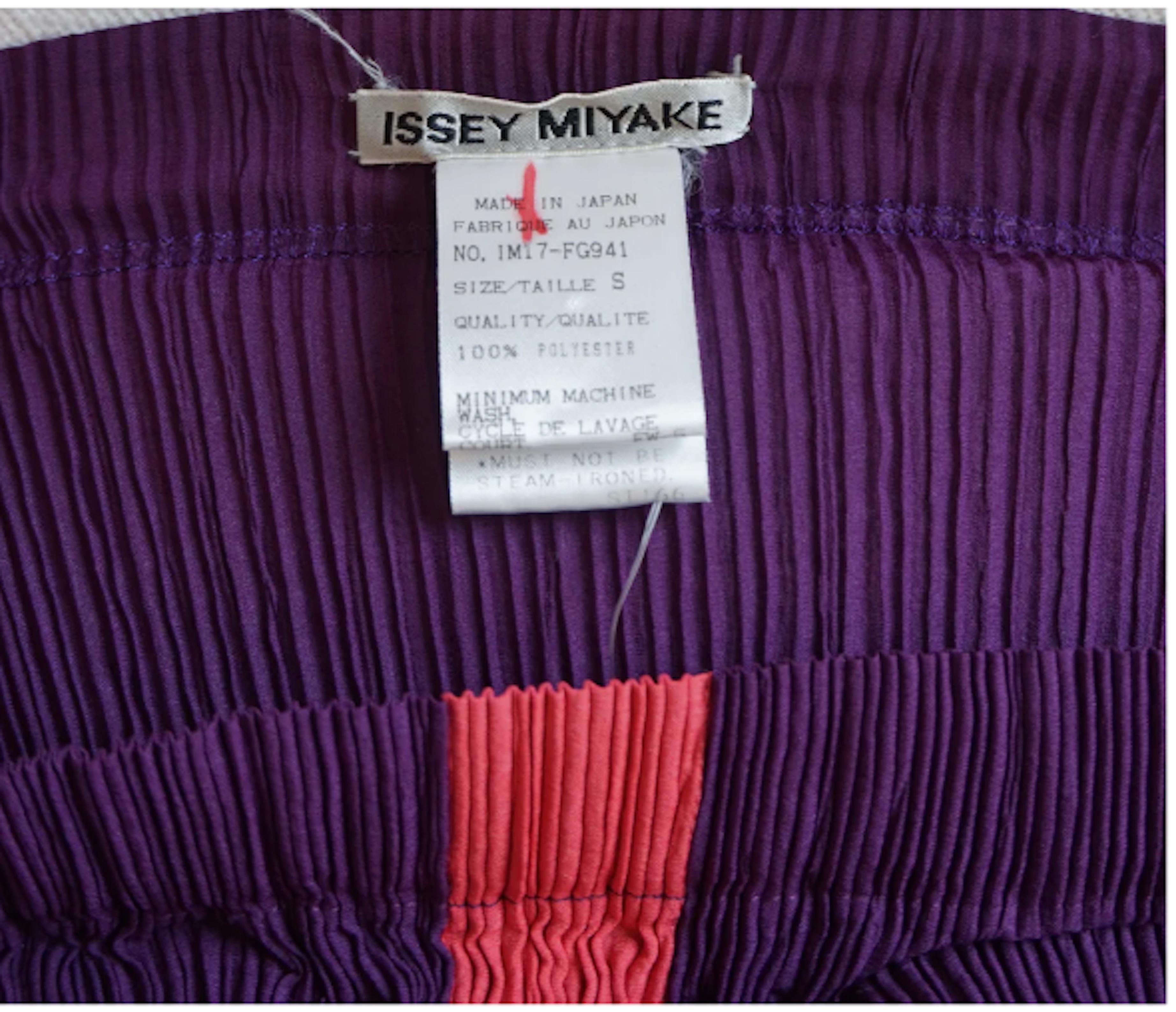 Issey Miyake - Jupe plissée - Violet Excellent état - En vente à New York, NY