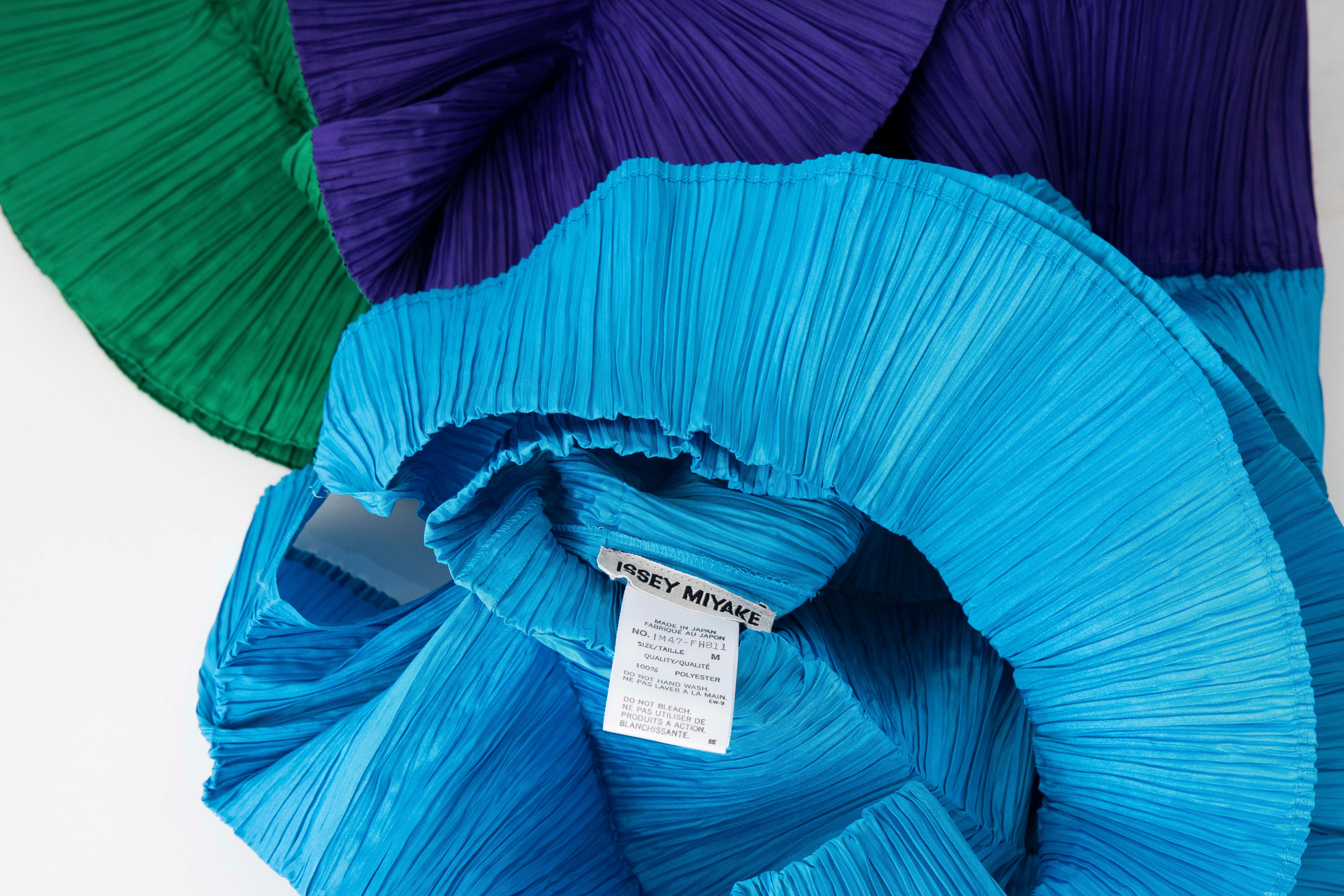 Issey Miyake Runway Flying Saucer Dress, Spring 1994 For Sale 8