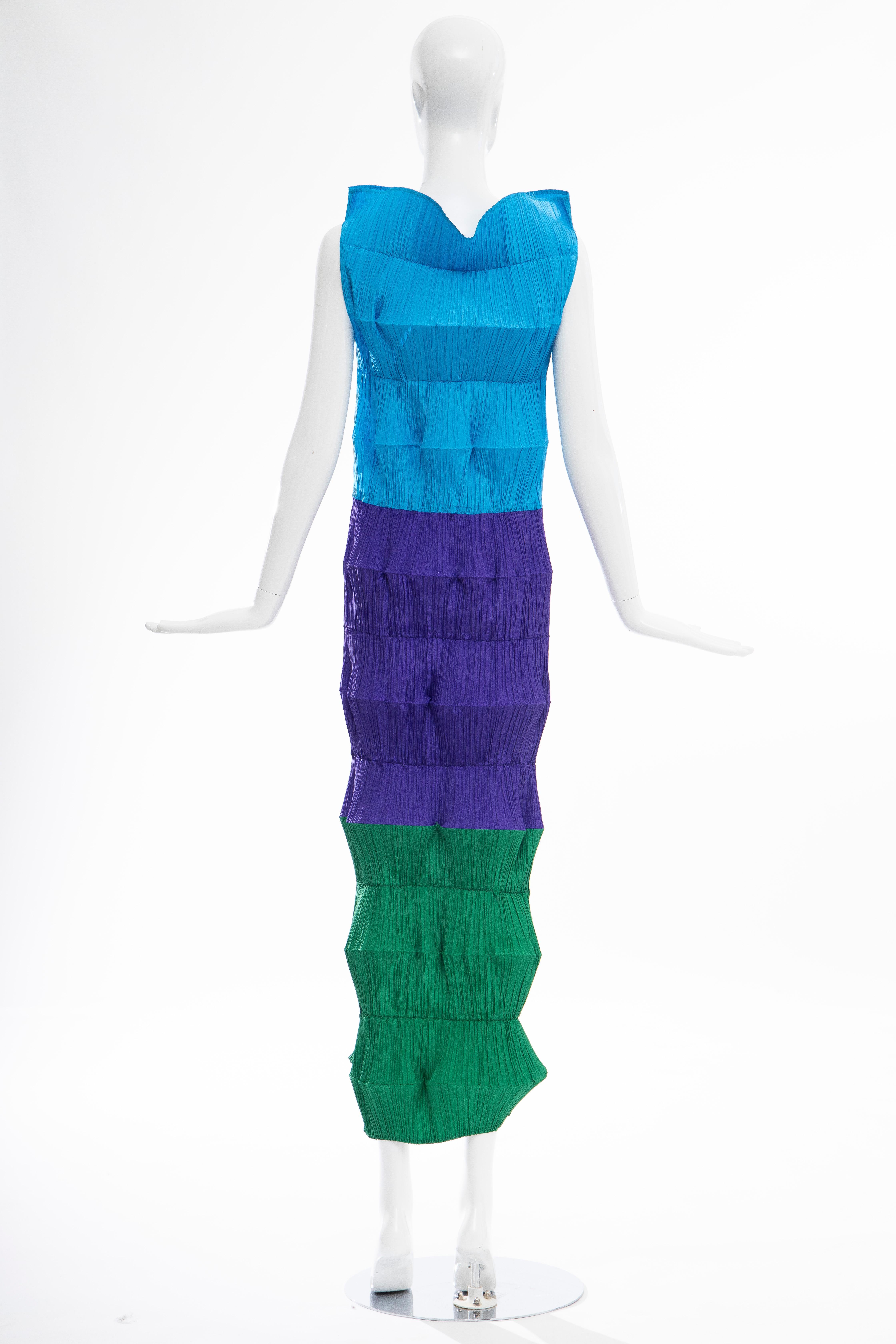 Issey Miyake Runway Flying Saucer Dress, Spring 1994 In Excellent Condition For Sale In Cincinnati, OH