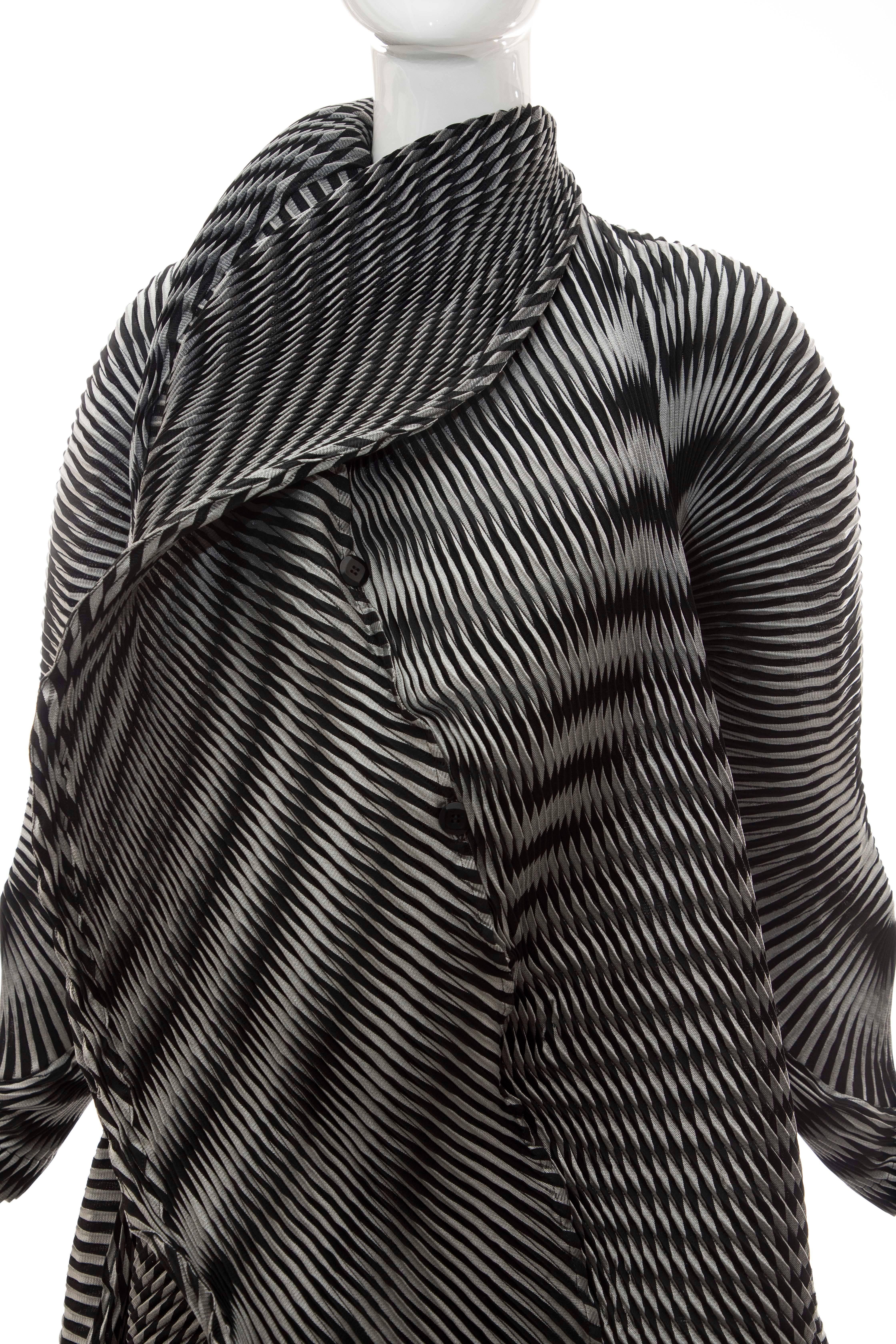 Issey Miyake Runway Spiral Pleated Jacket, Fall 2016 4