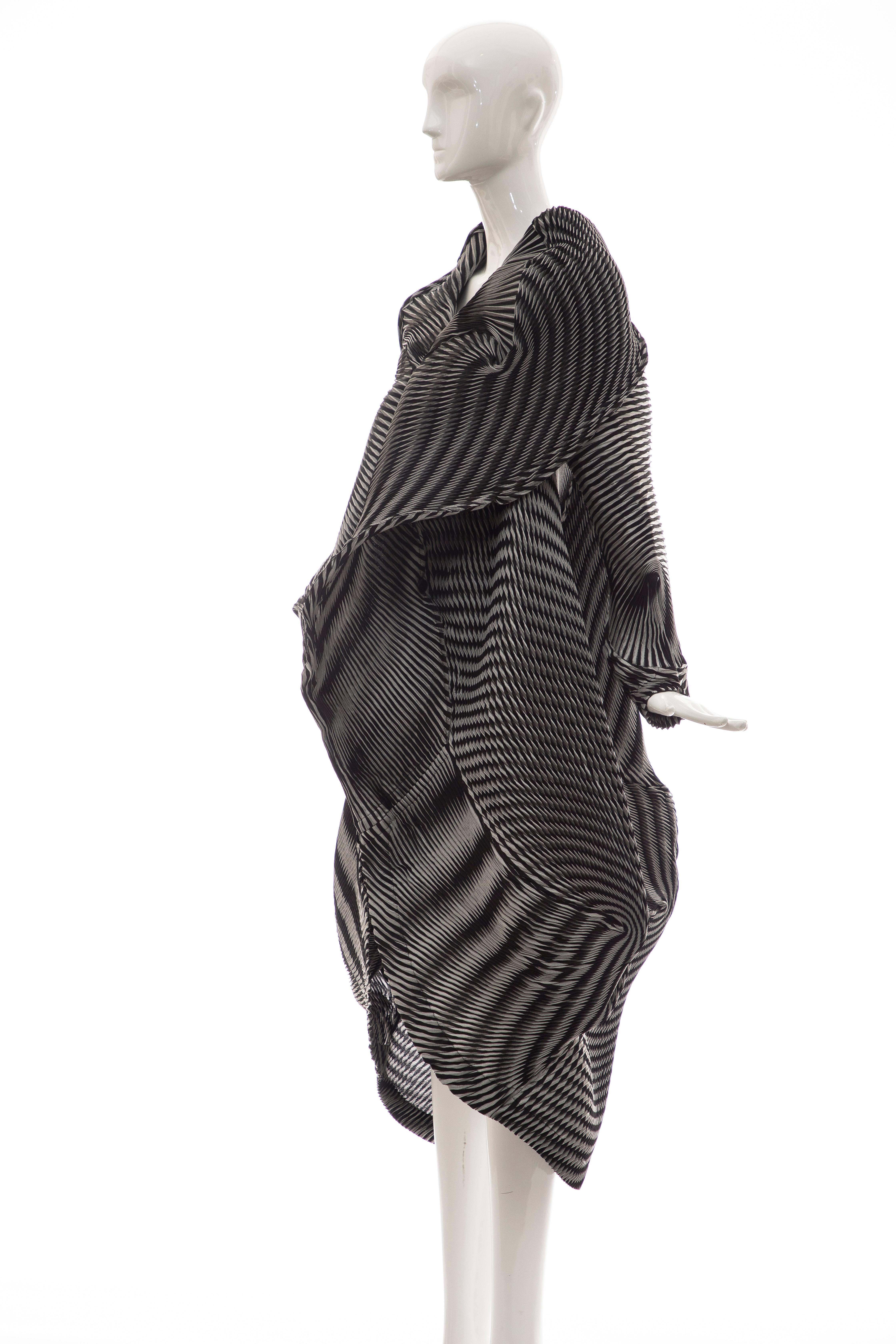 Issey Miyake Runway Spiral Pleated Jacket, Fall 2016 5