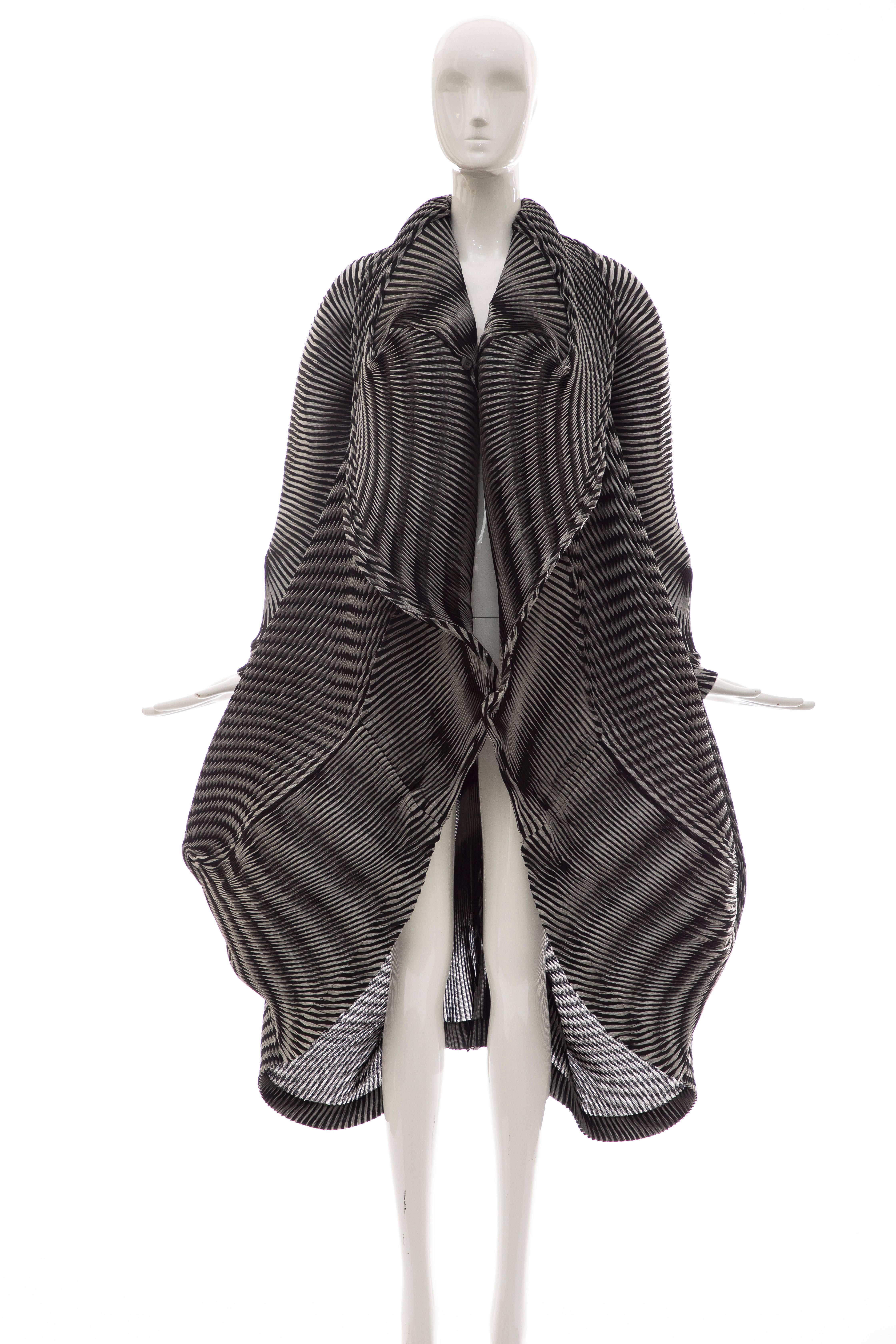 Issey Miyake Runway Spiral Pleated Jacket, Fall 2016 6