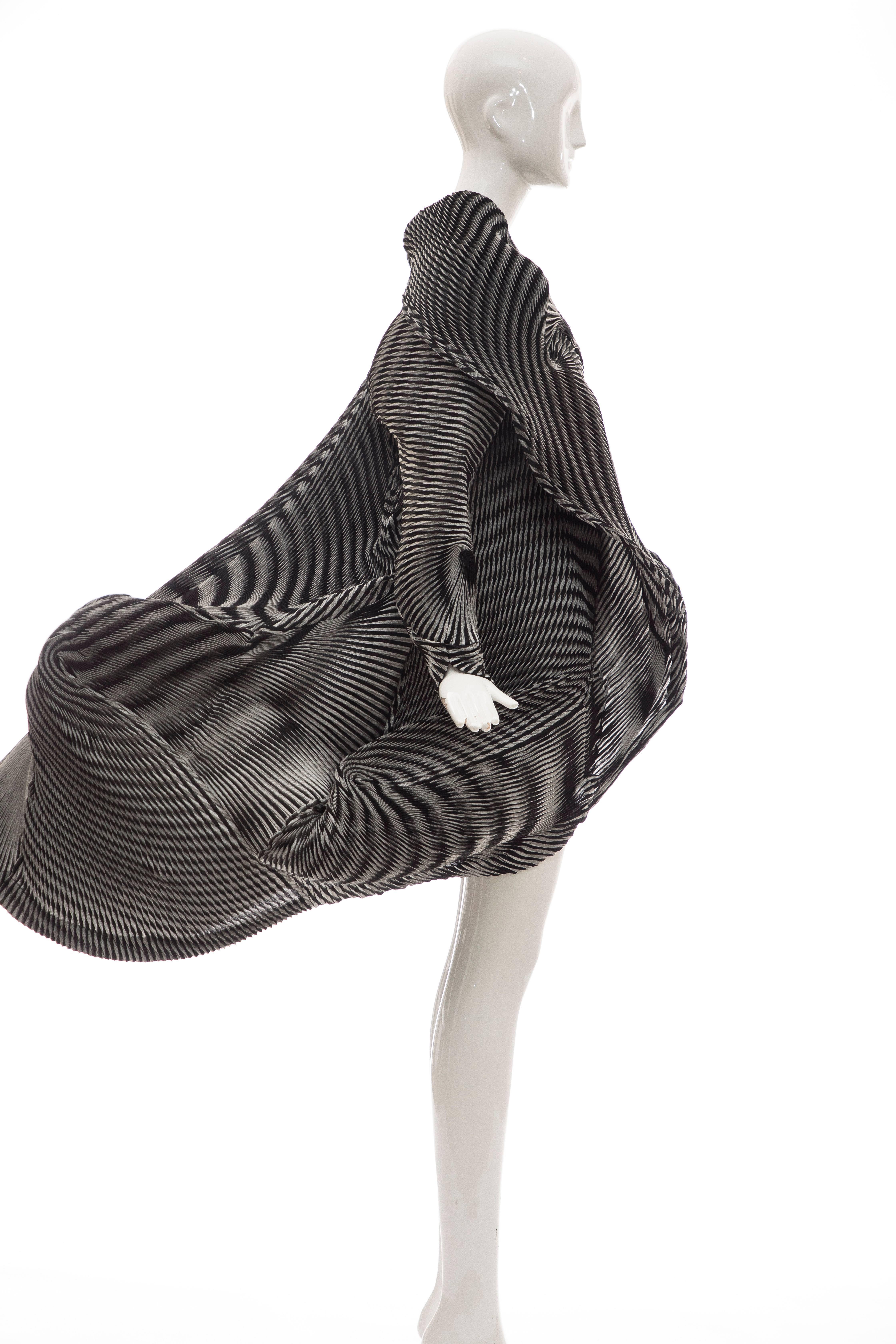 Issey Miyake Runway Spiral Pleated Jacket, Fall 2016 In New Condition In Cincinnati, OH