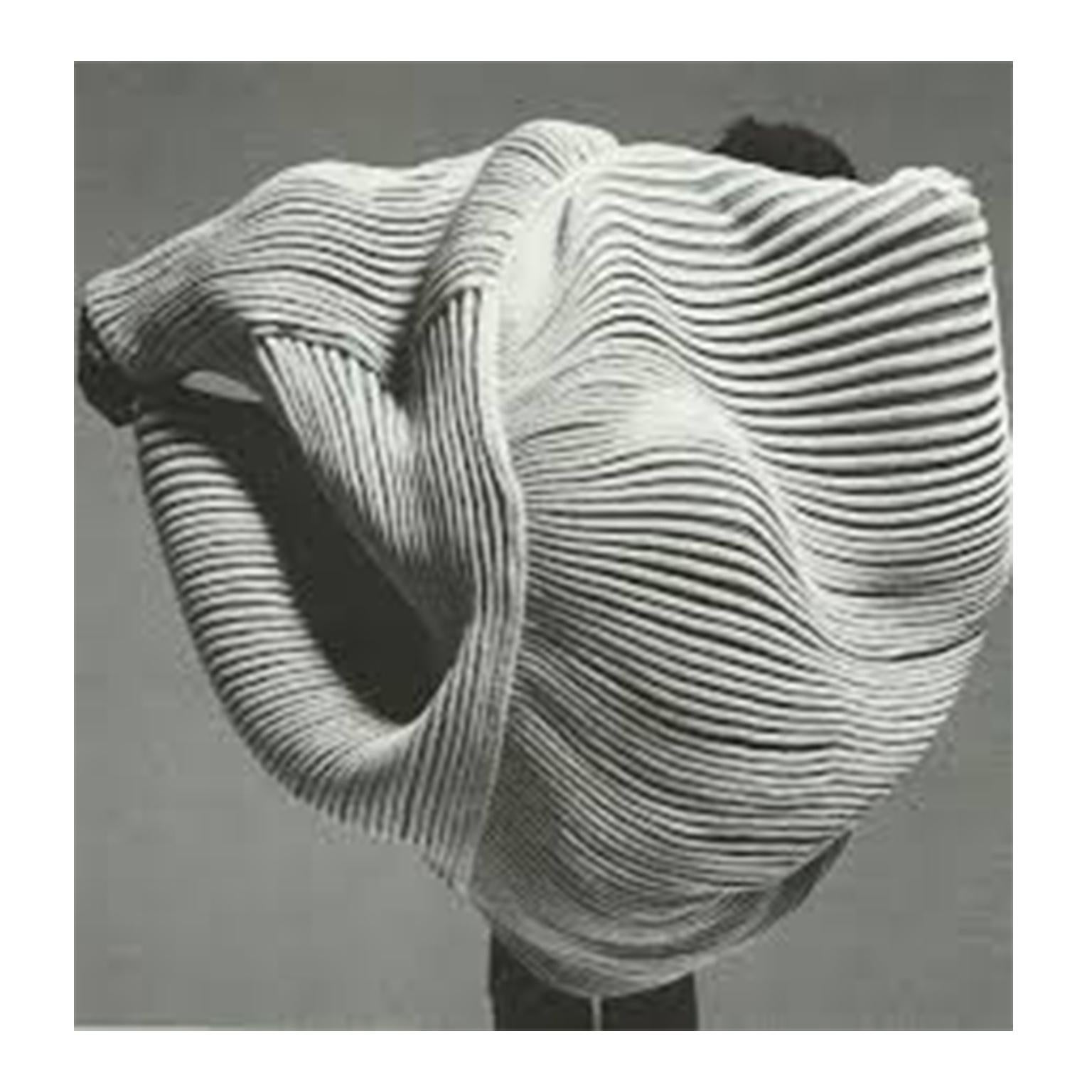  Issey Miyake 