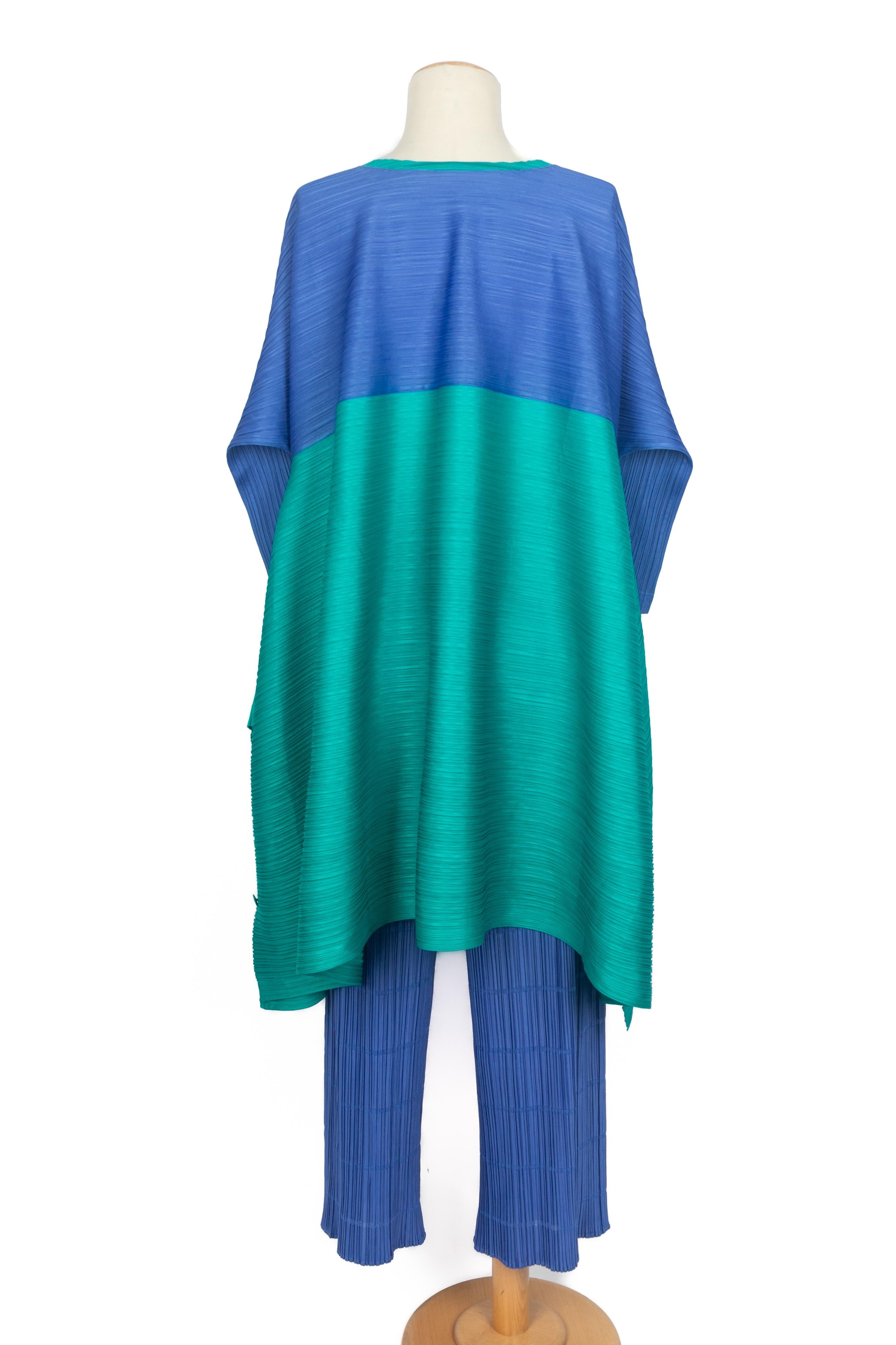 Issey Miyake set Pleats Please 1996 en Excelente estado para la venta en SAINT-OUEN-SUR-SEINE, FR